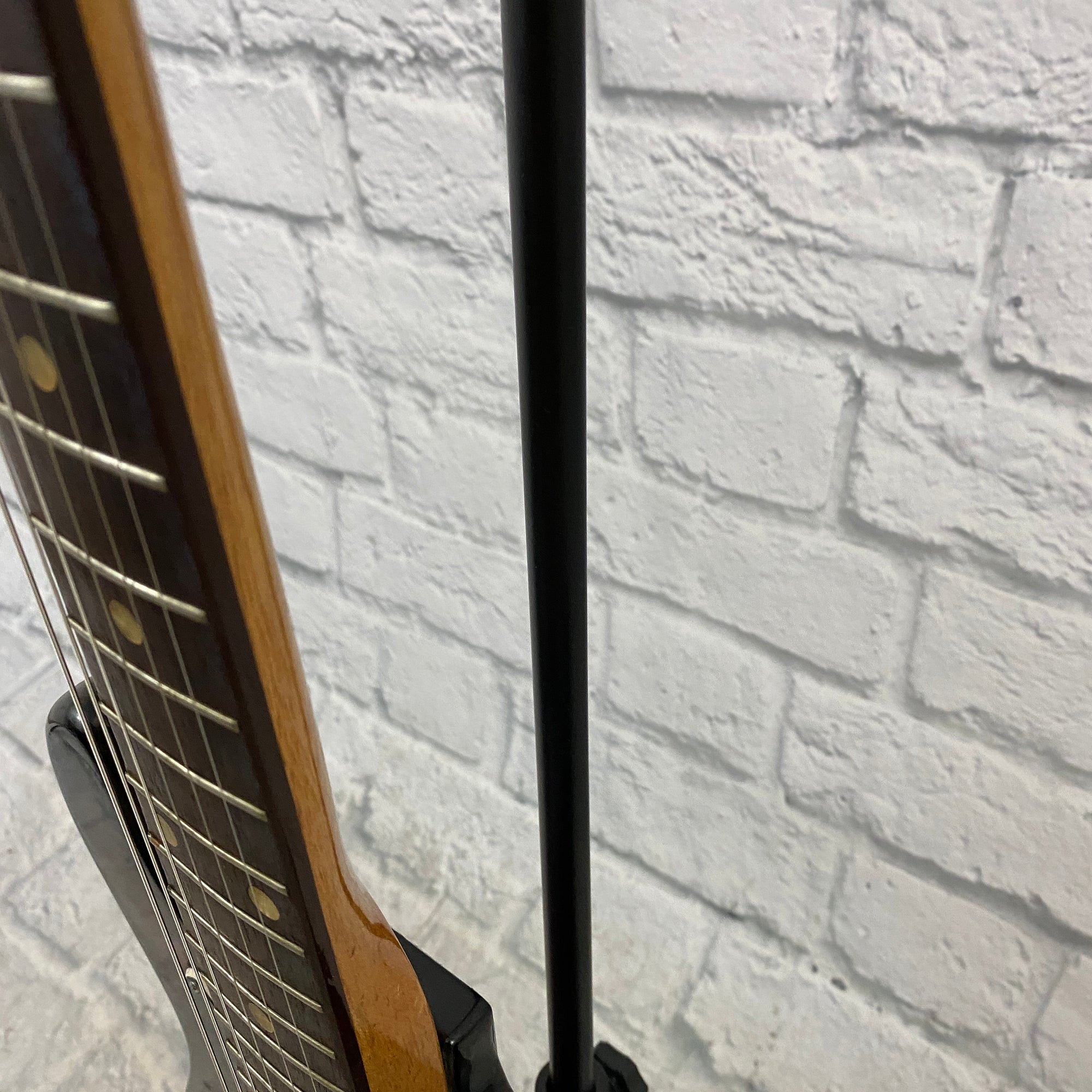 Kingston Vintage Double Cutaway Single Pickup Electric Guitar