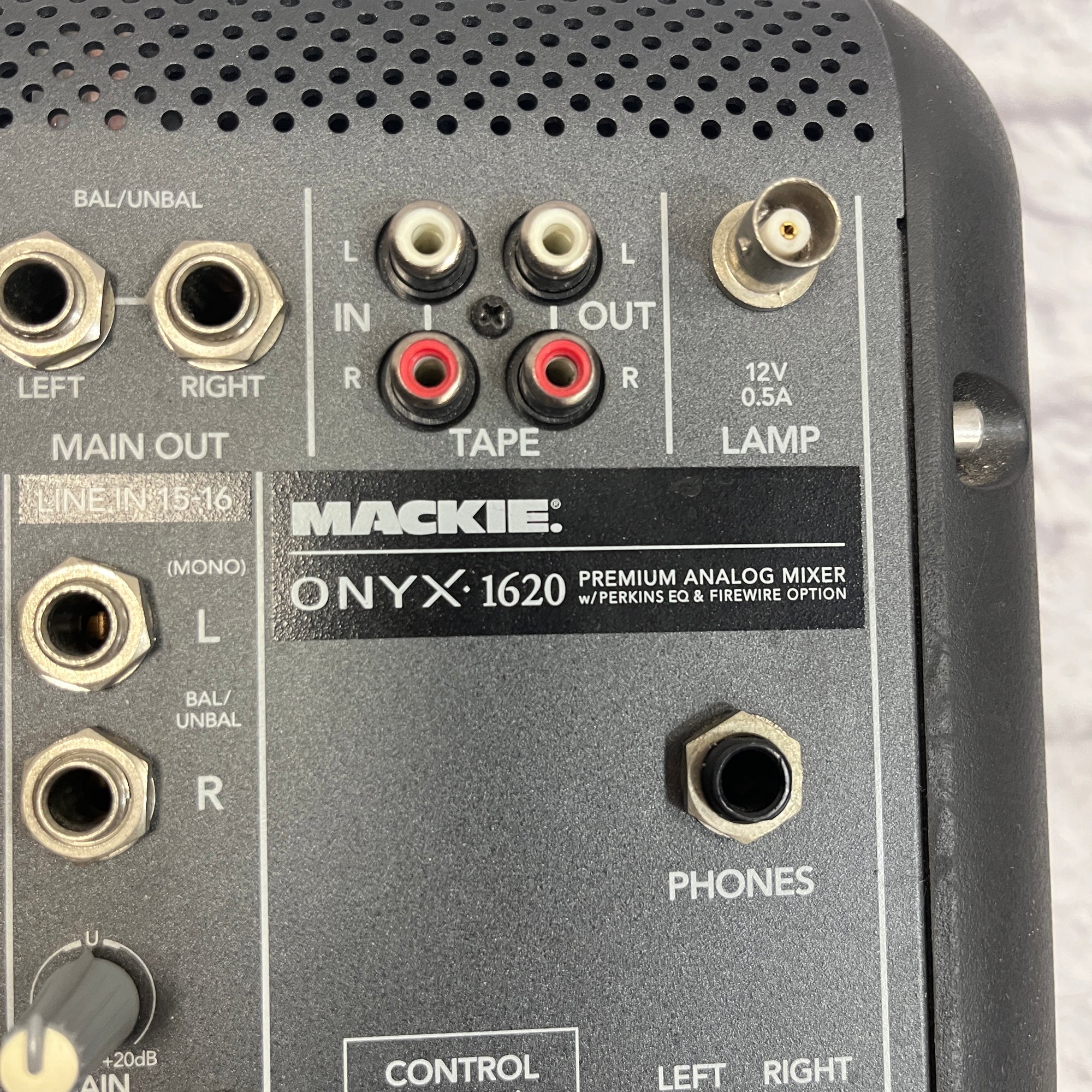 Mackie Onyx 162016 Channel Analog Mixer