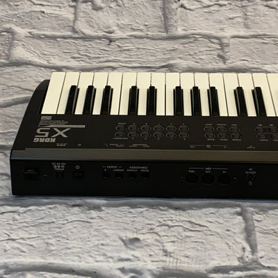 Korg X5 Music Synthesizer