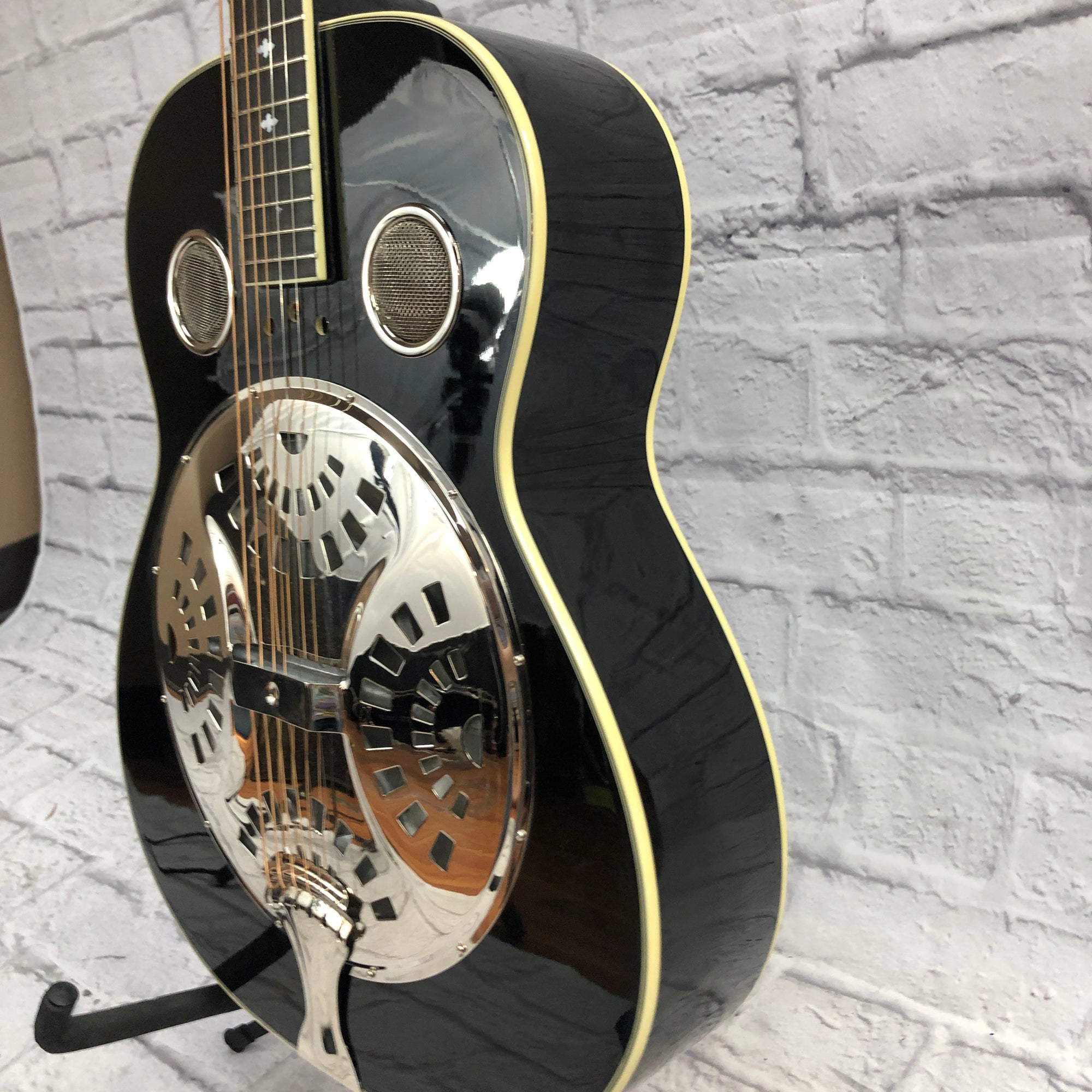 Rogue Resonator with Upgraded Tuners