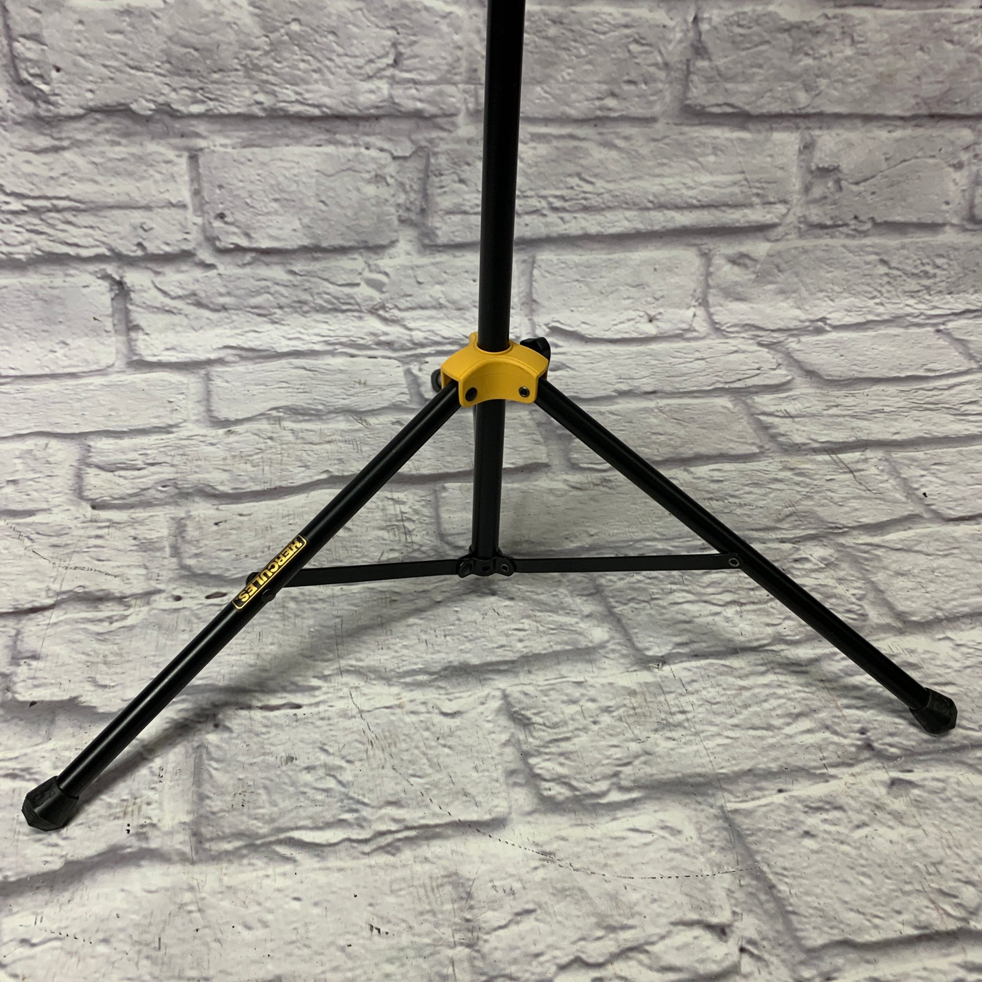 Hercules Music Stand w/bag