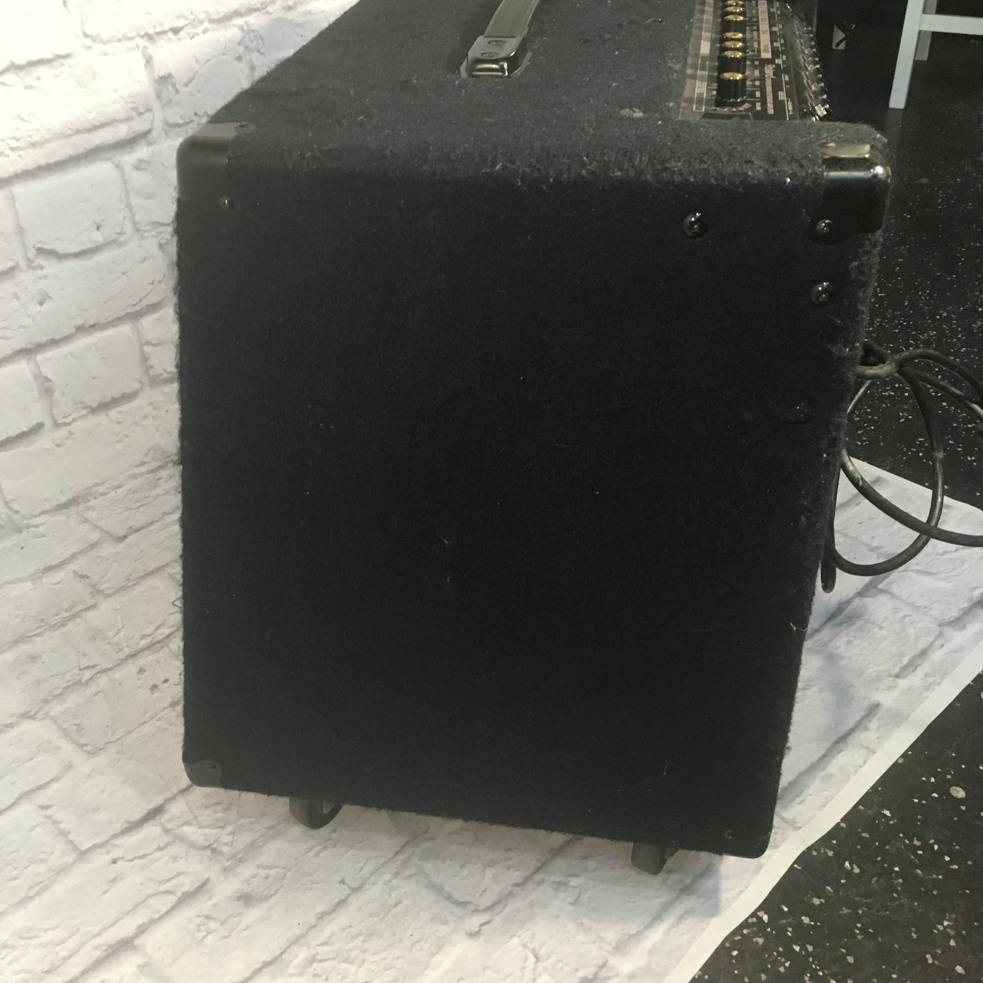 Roland KC-550 180w Keyboard Amp (Horn Out)