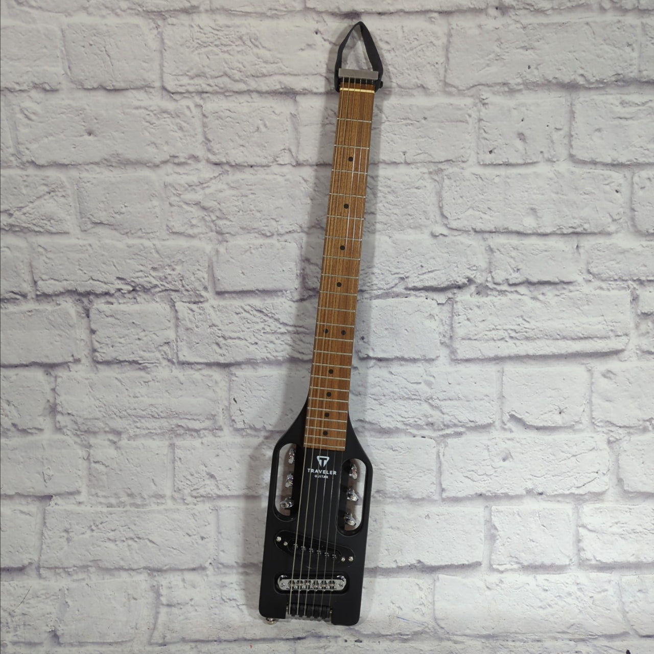 Traveler Ultra-Light Black Electric Travel Guitar