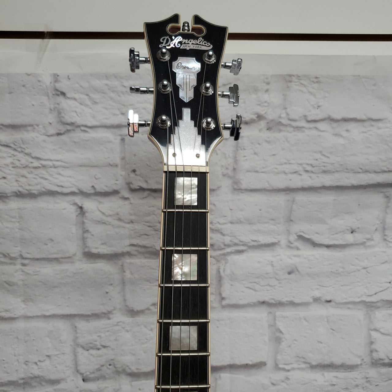 D'Angelico Premier Mini DC Sunburst w/ Gig Bag