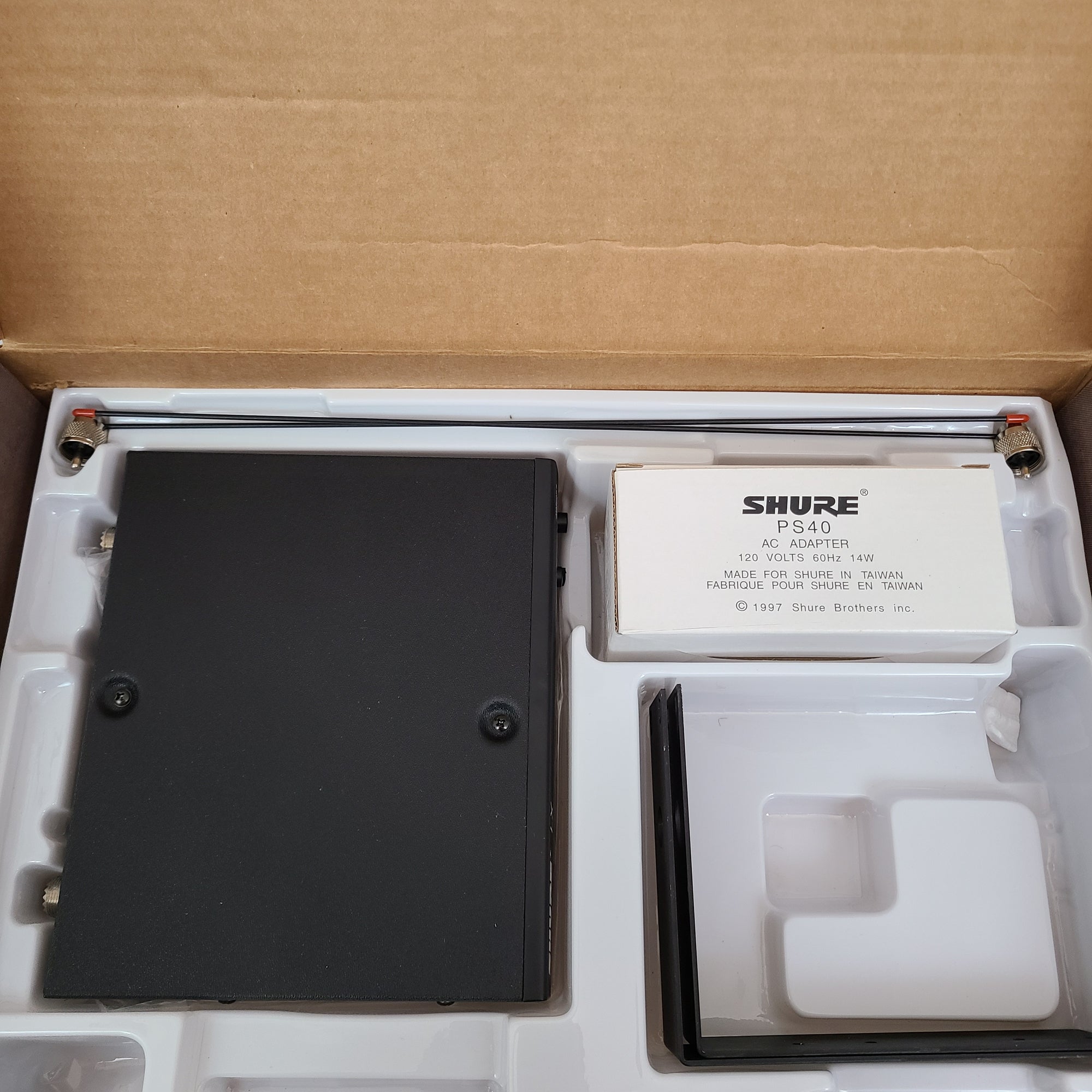 Shure LX14/84 - AD Wireless Mic System
