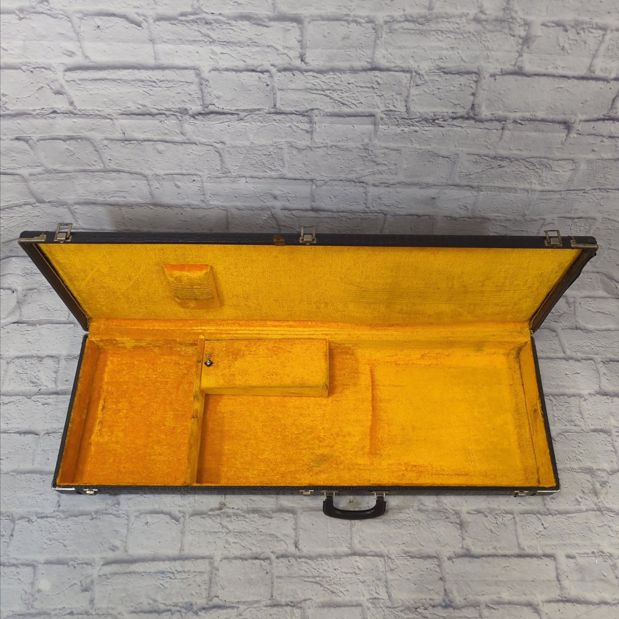 Unknown Electric Guitar Case Hard Case Yellow Plush Interior