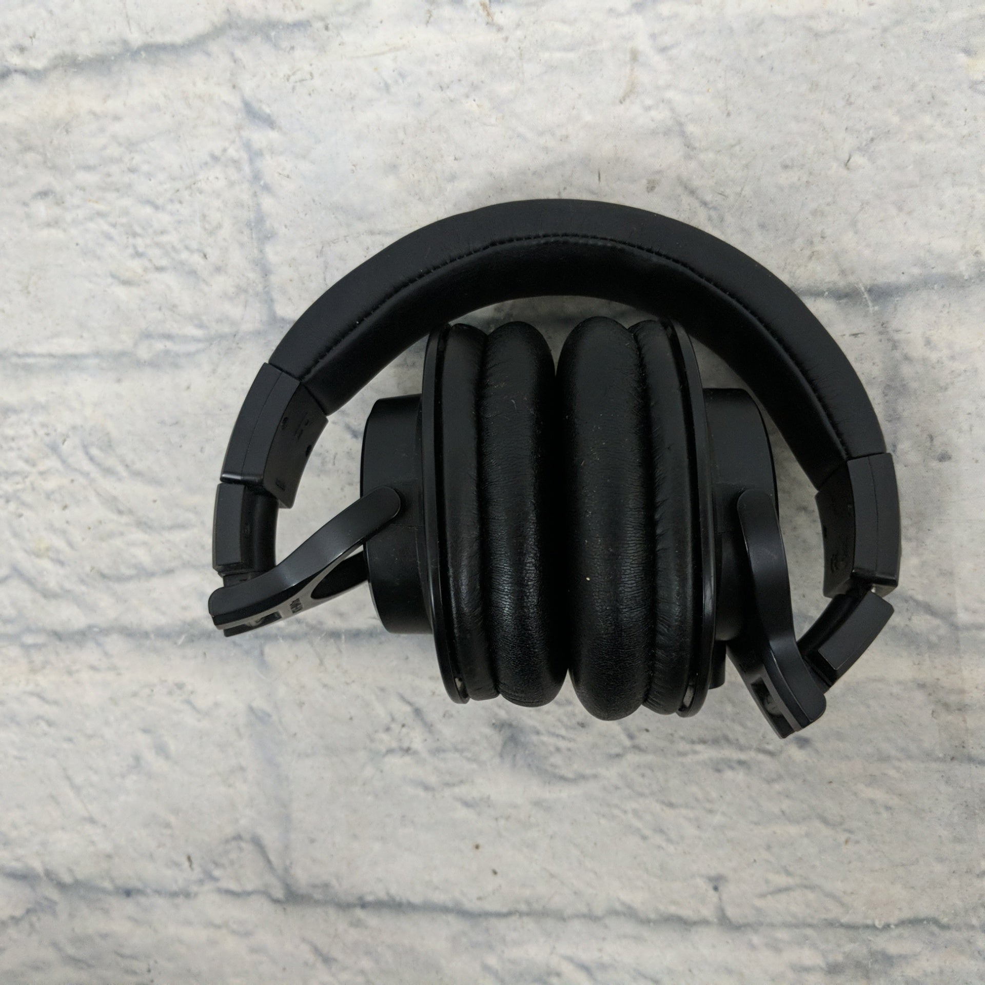 Audio-Technica ATH-M40x Studio Monitor Headphones