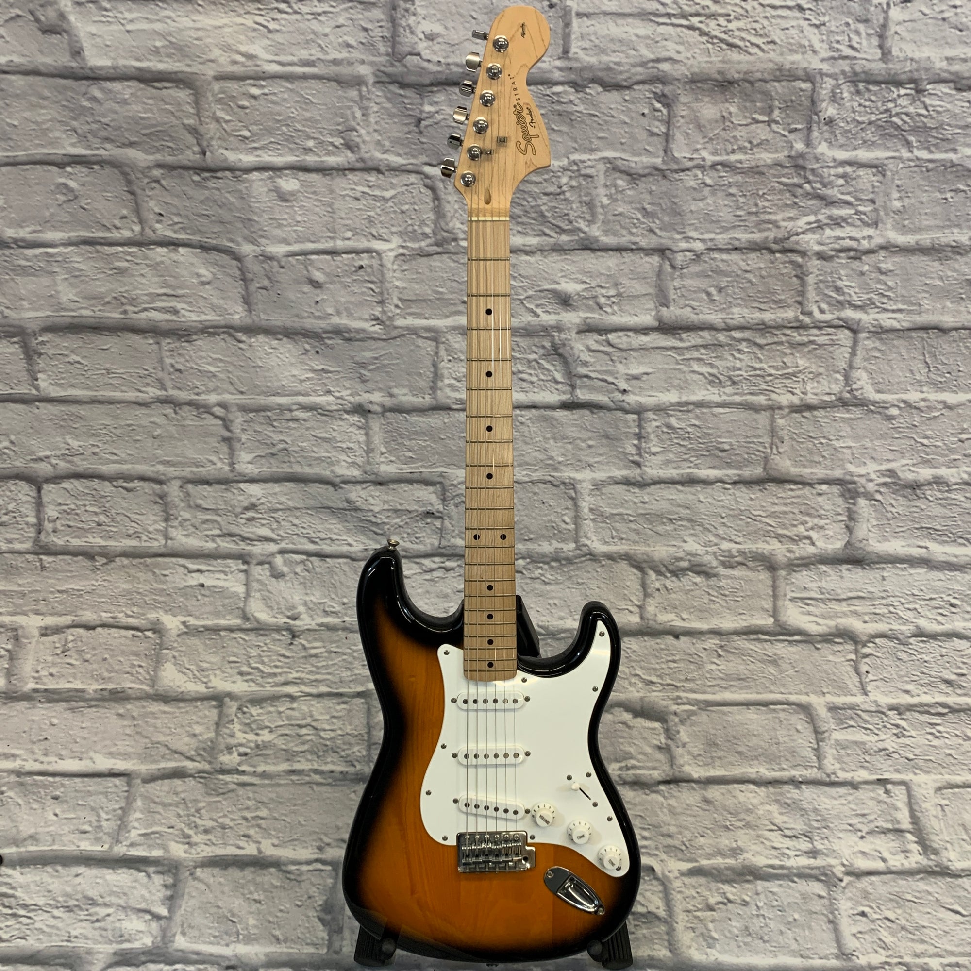 Squier Affinity Stratocaster Electric Guitar Sunburst w/ Bag