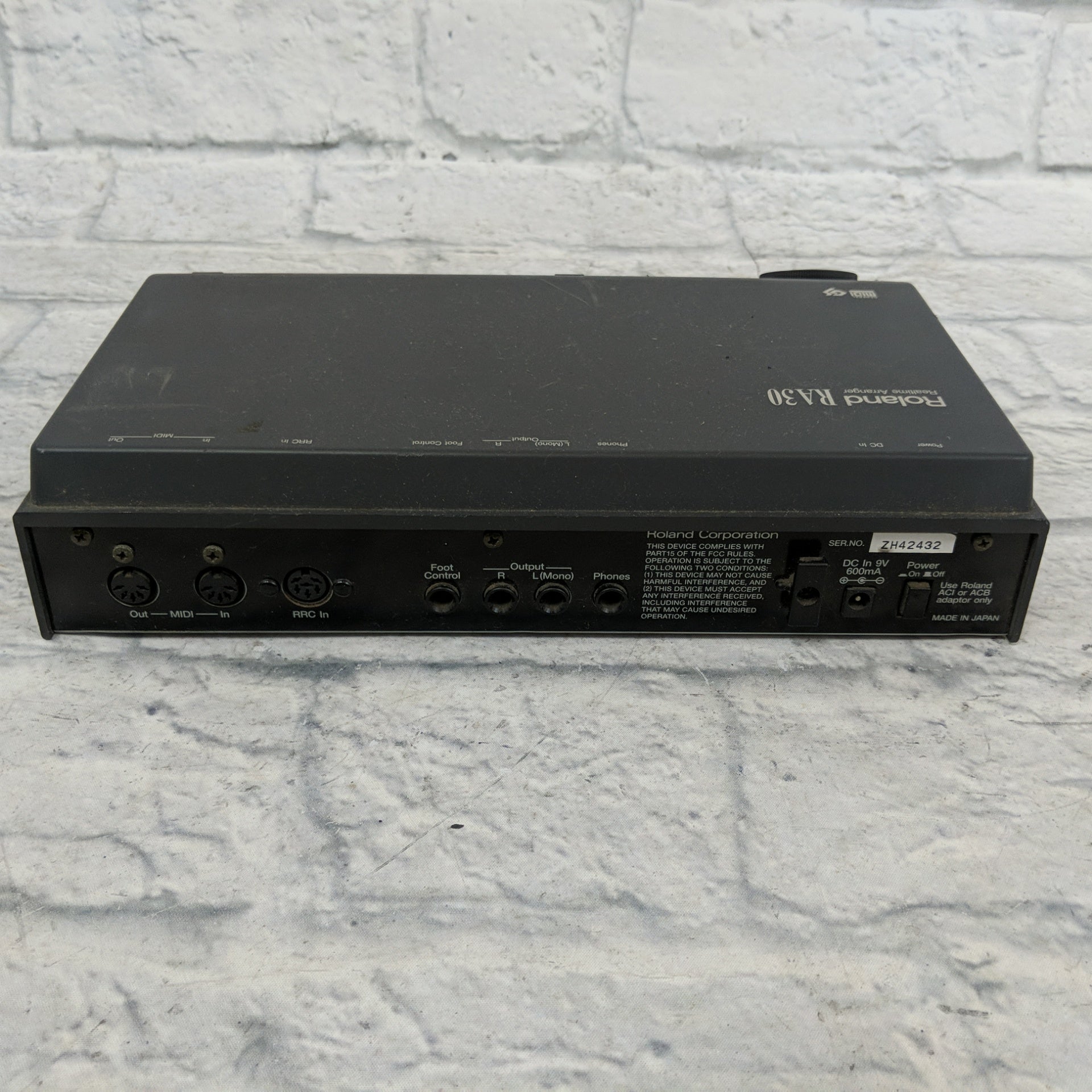 Roland RA-30 Real-Time MIDI Arranger - Evolution Music