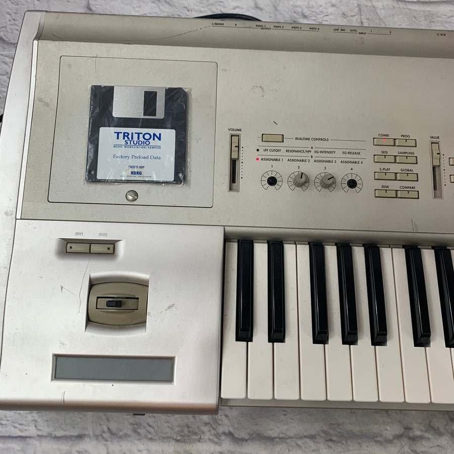 Korg Triton Studio Workstation