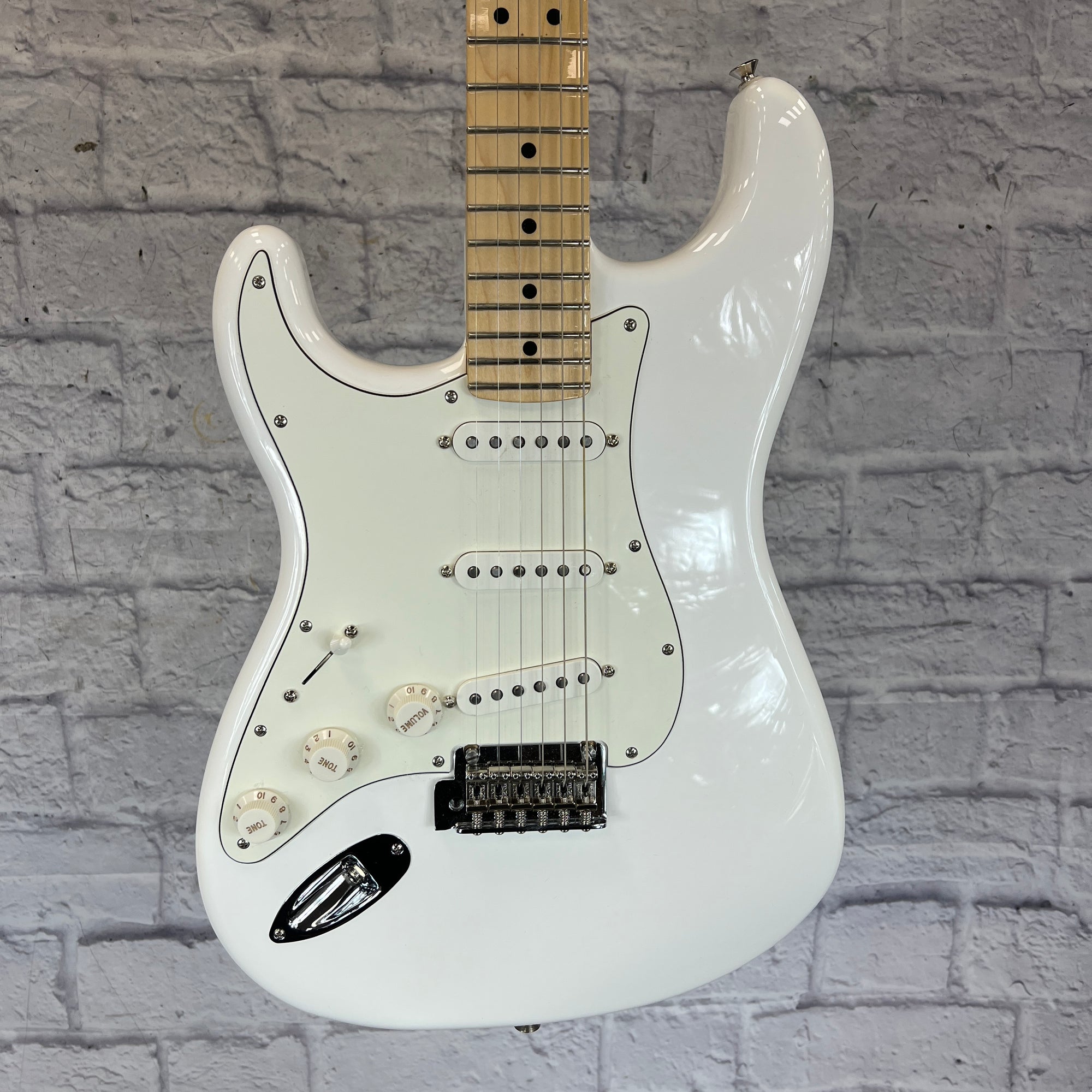 Fender 2021 Player Stratocaster Left Handed Electric Guitar