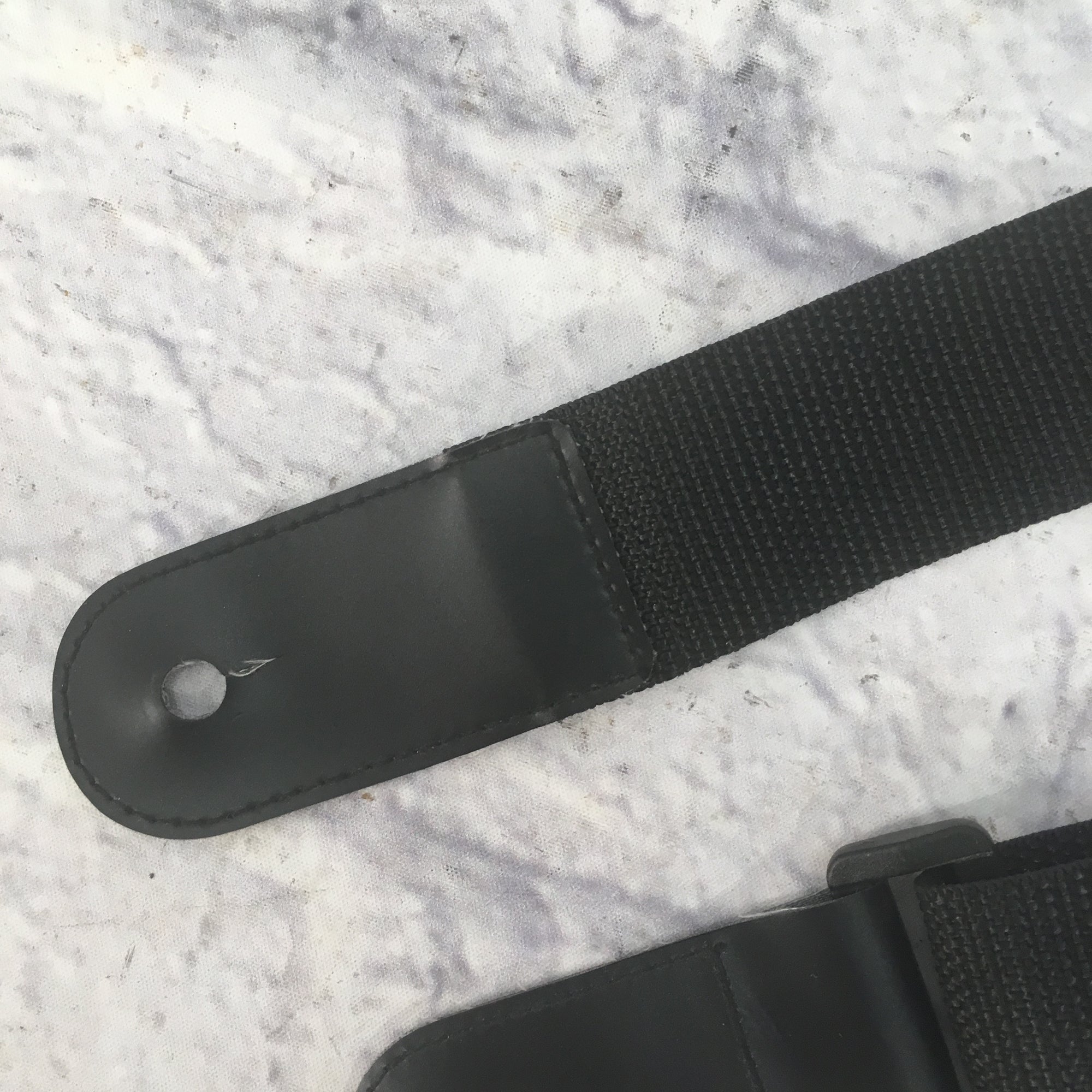 Unknown Ultra Thin Black Nylon Guitar Strap