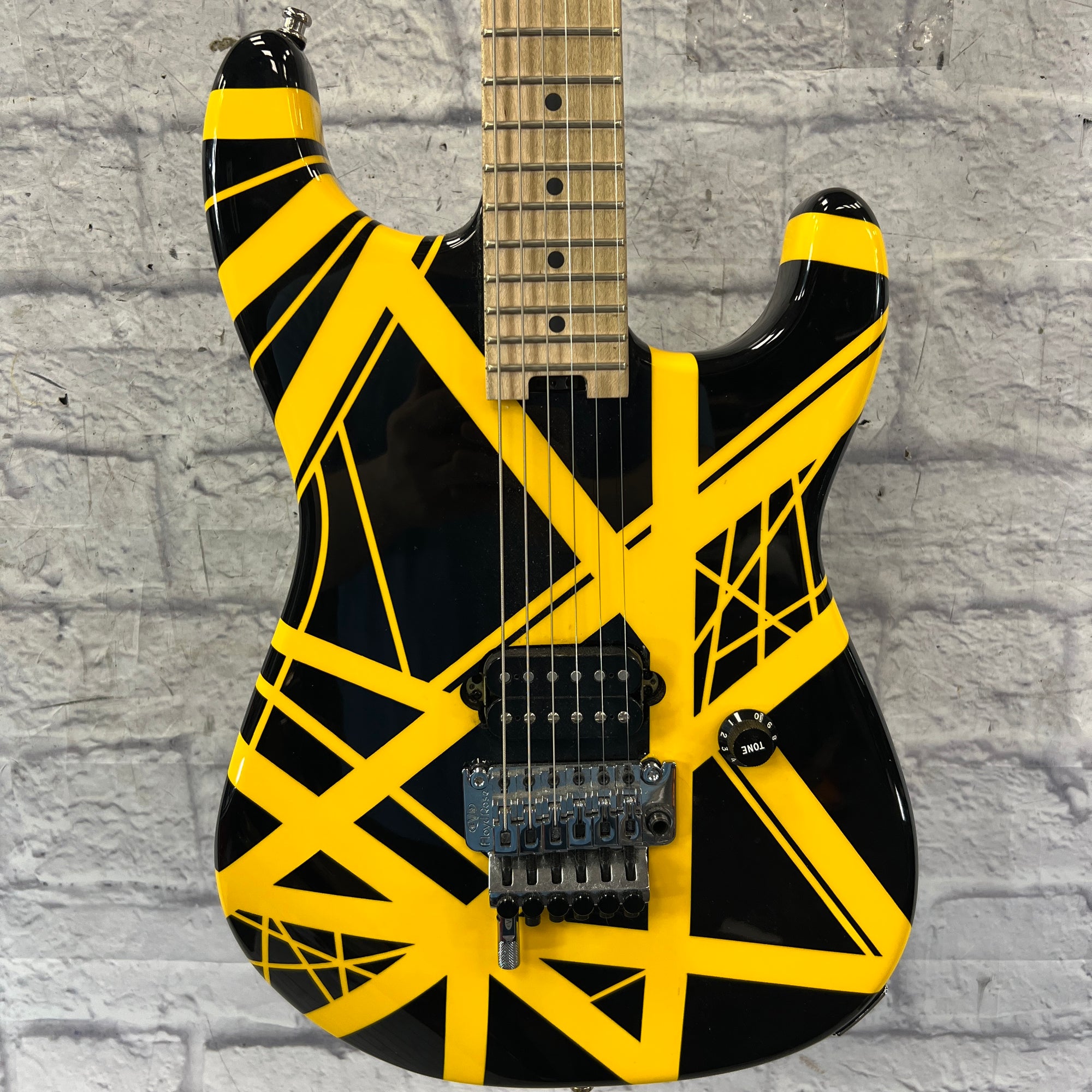 EVH Striped Series Black w Yellow Stripes Electric Guitar