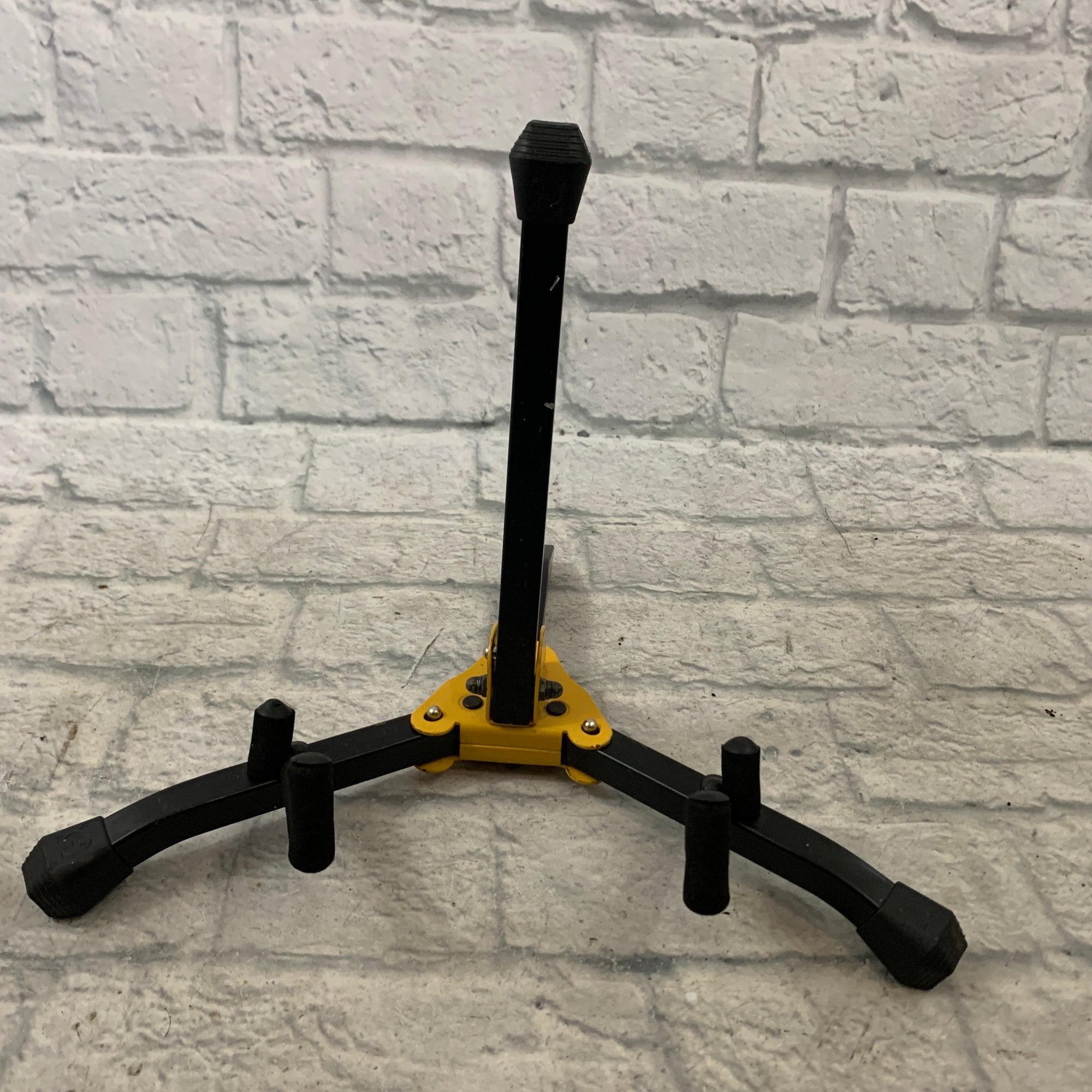 Hercules Mini Electric Guitar Stand Evolution Music