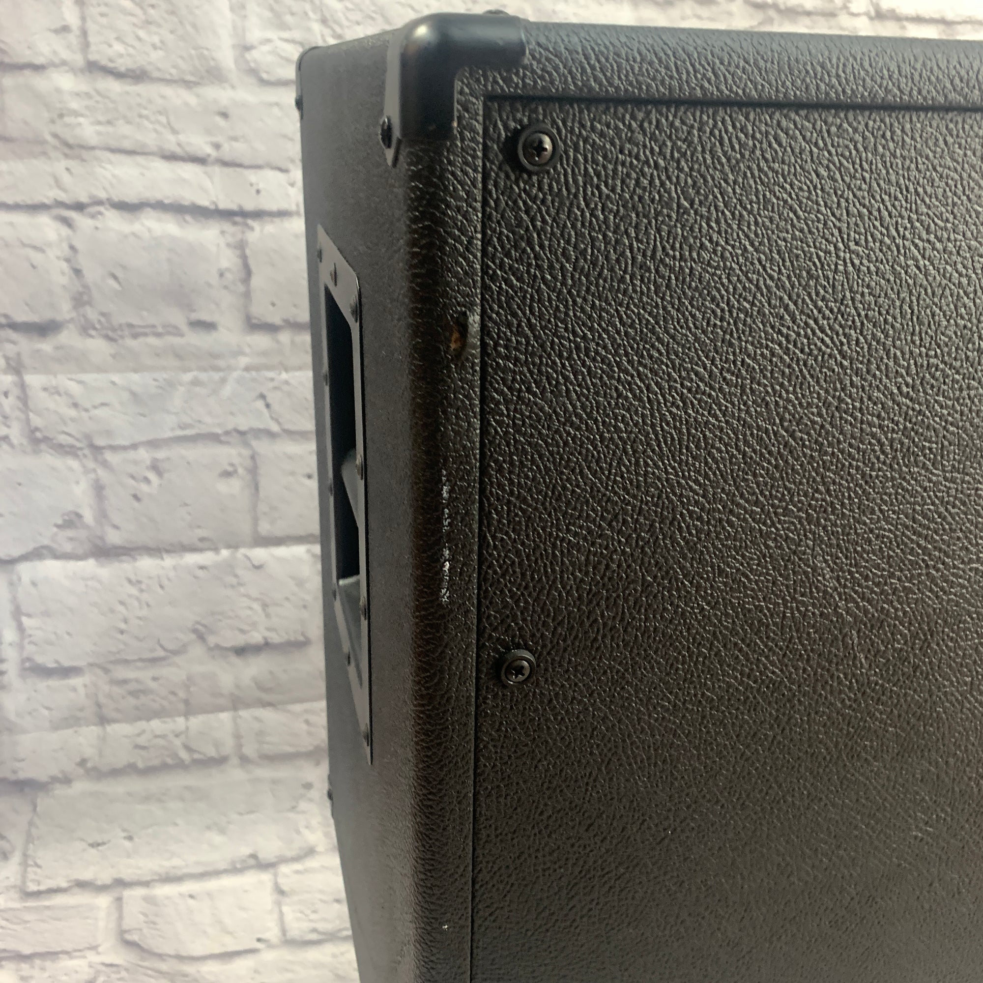 Avatar 212 Electric Guitar Cabinet v30s 120w