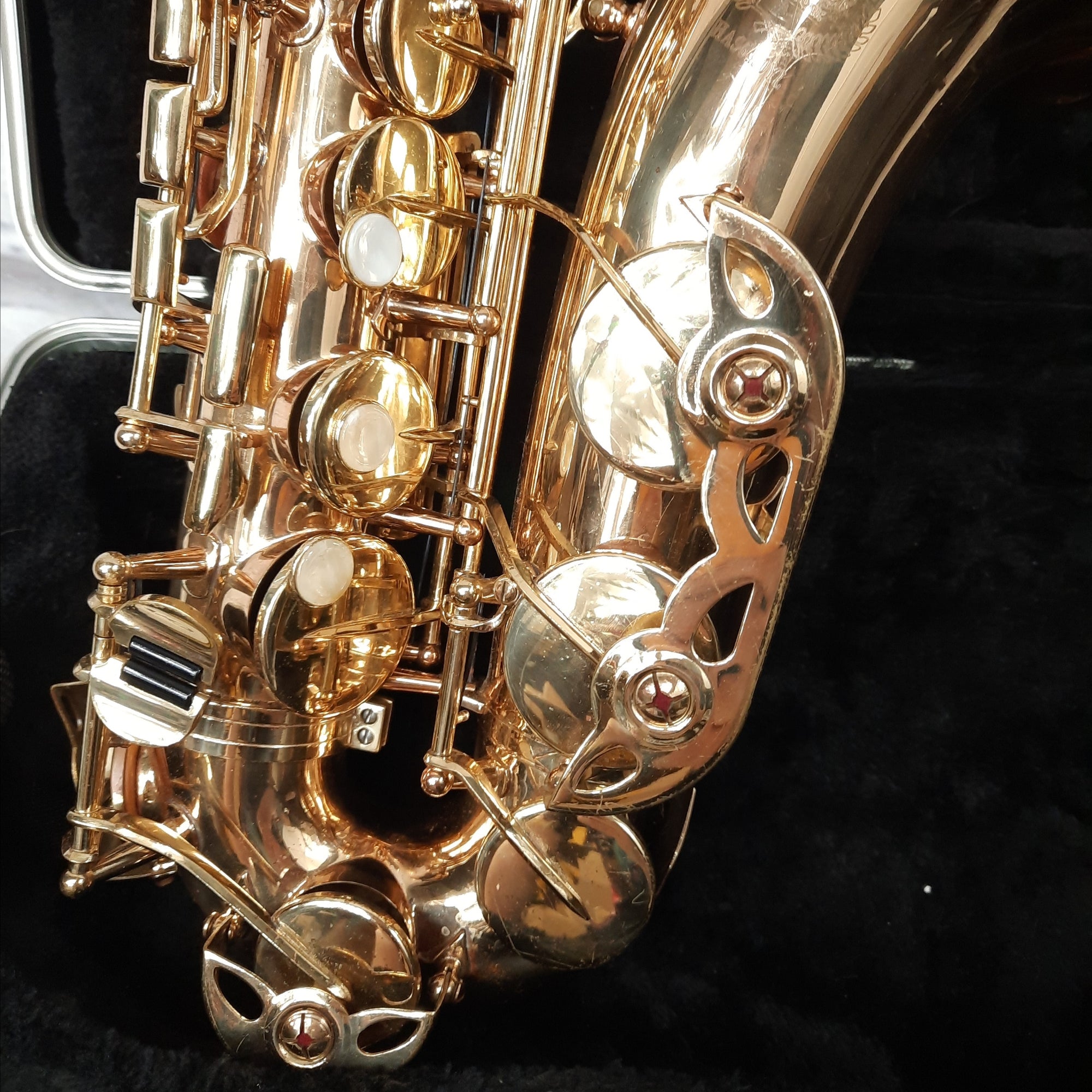 Hunter HAS6430YL Saxophone w/Case (Bent Horn)
