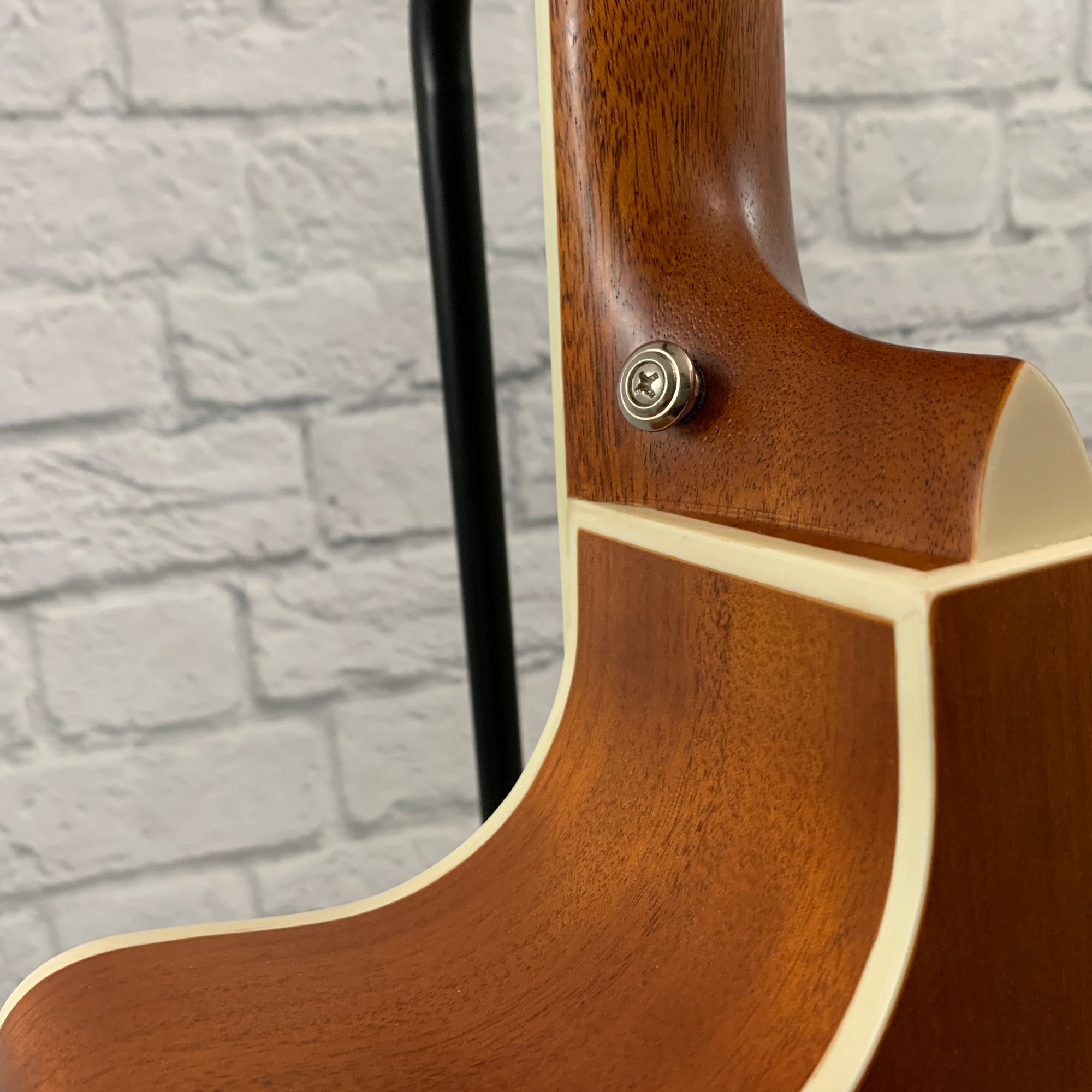 Nashville Guitar Works OM10CE Orchestra Cutaway Acoustic Electric - Natural