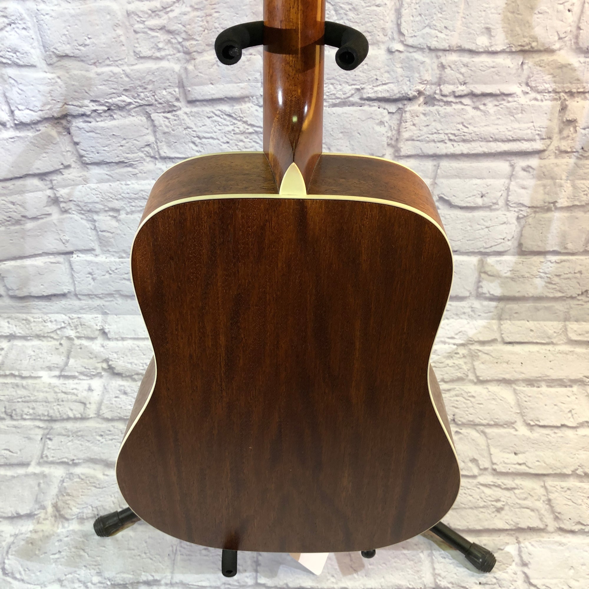 Laguna LD2 O/P Acoustic Guitar