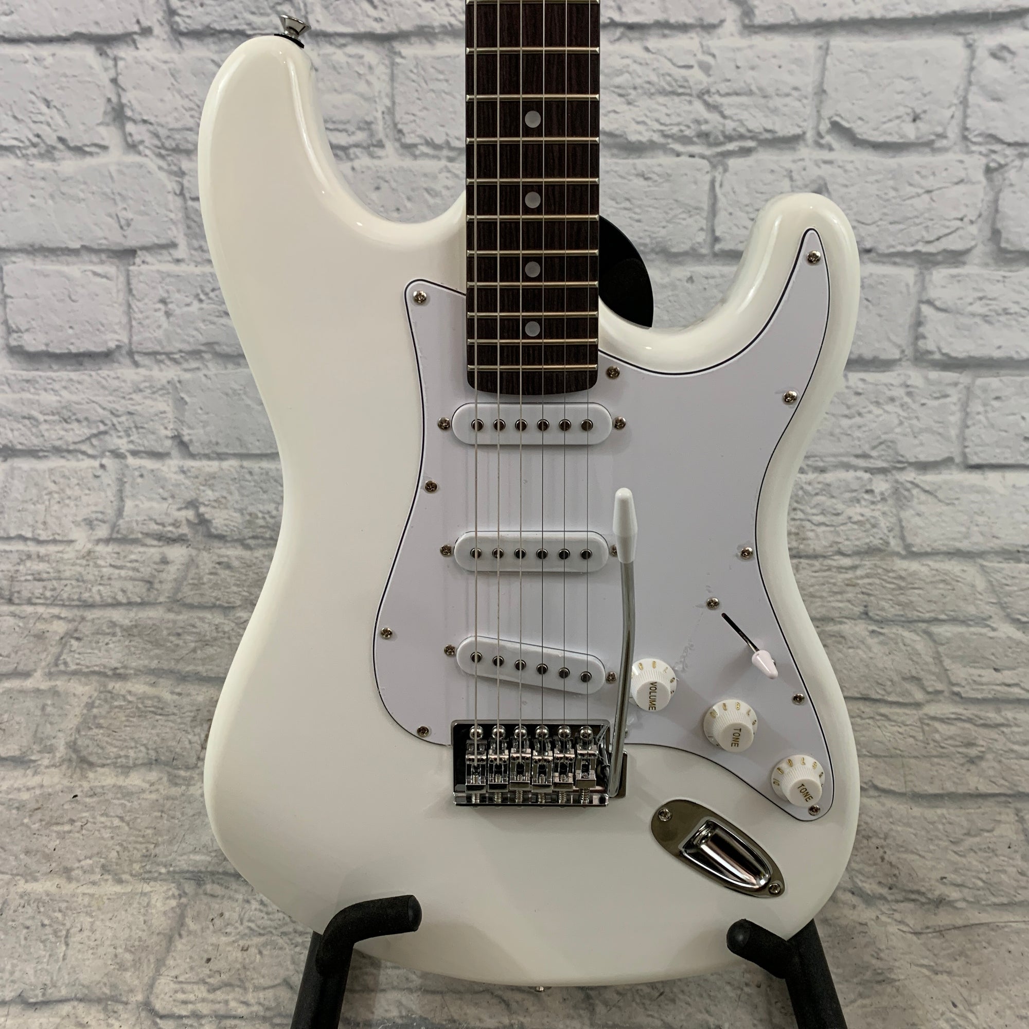 Aria Pro II STG-003-WH Electric Guitar - White - Evolution Music