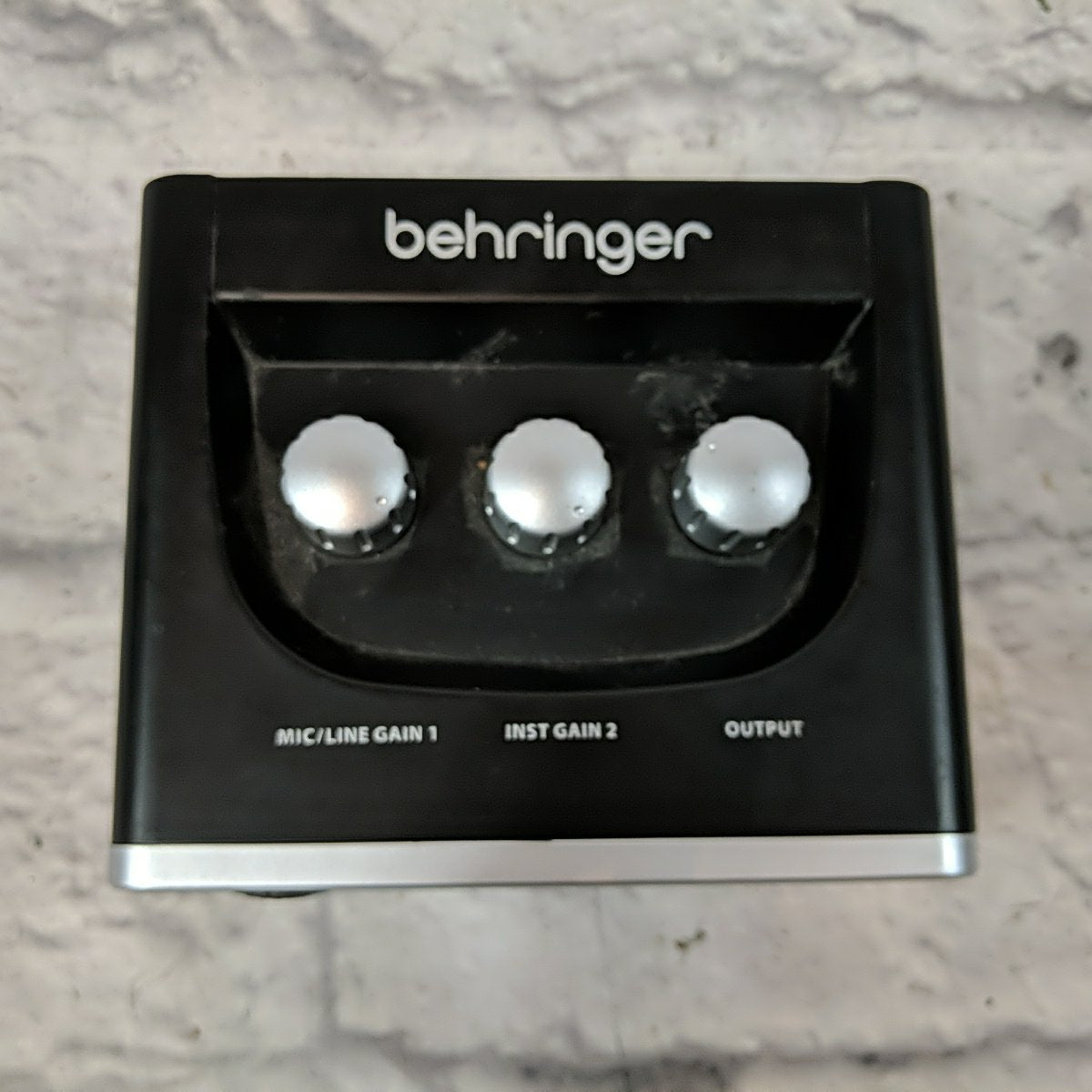 Behringer U-Phoria UM2 USB Audio Interface