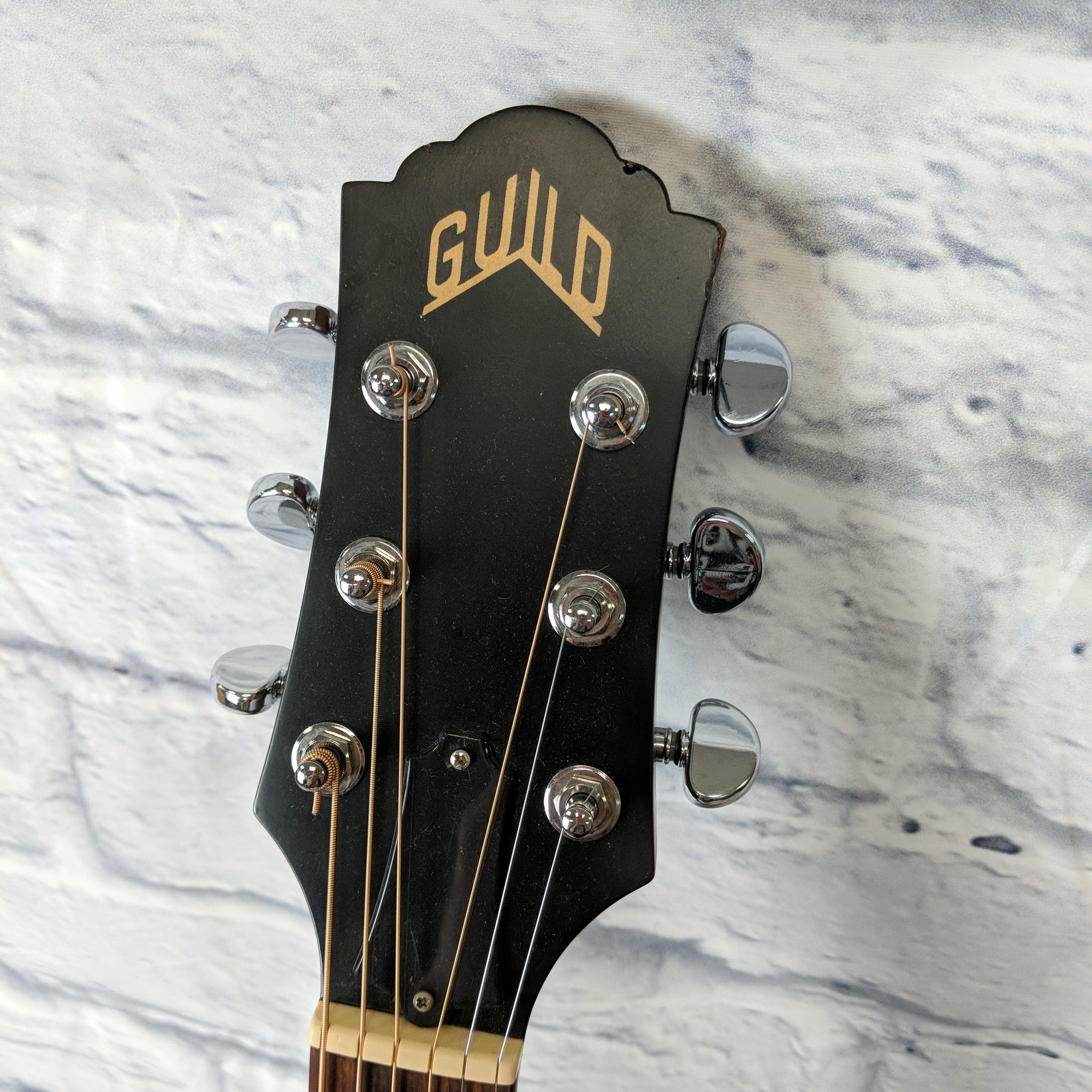 Guild F4NT Thin Body Concert Acoustic/Electric Guitar with Fishman Pickup