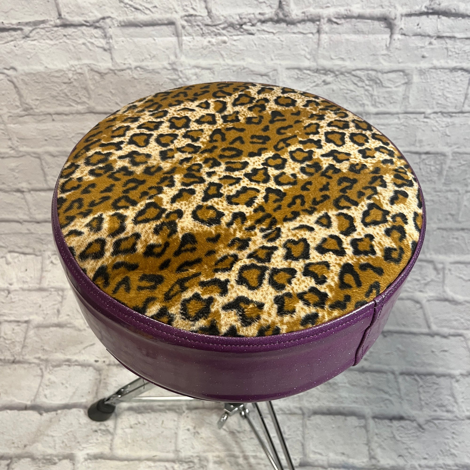 Leopard print online drum throne