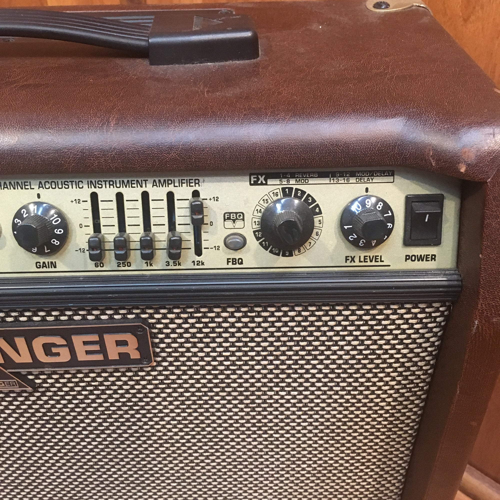 Behringer Ultracoustic ACX450 Acou/Mic Combo Amp