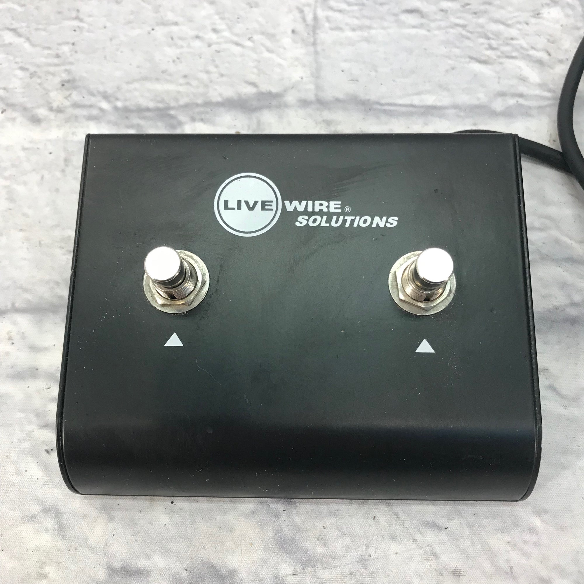 LiveWire 2 Button Dual Latching Footswitch LWS22