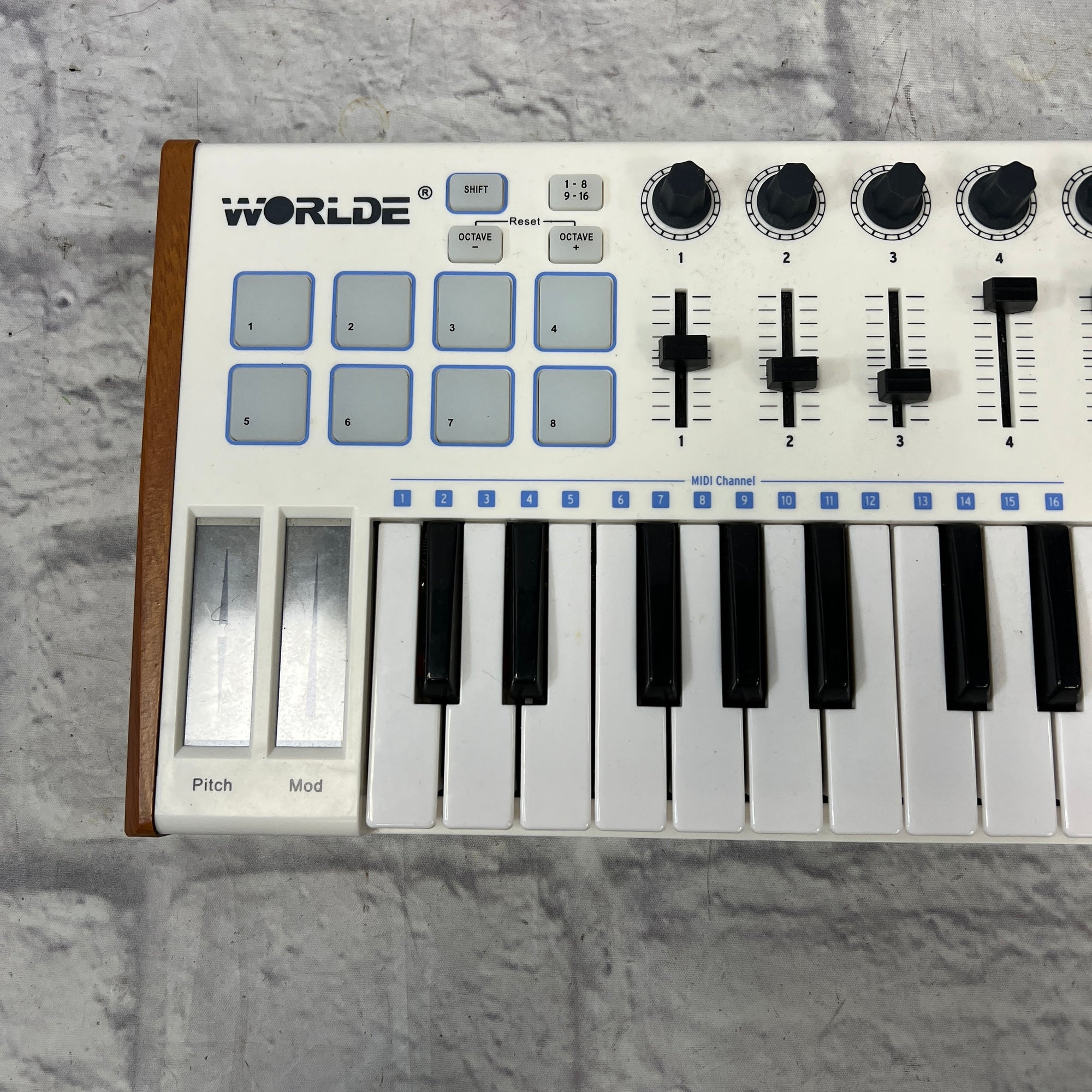 Worlde Tune Mini MIDI Controller - Evolution Music