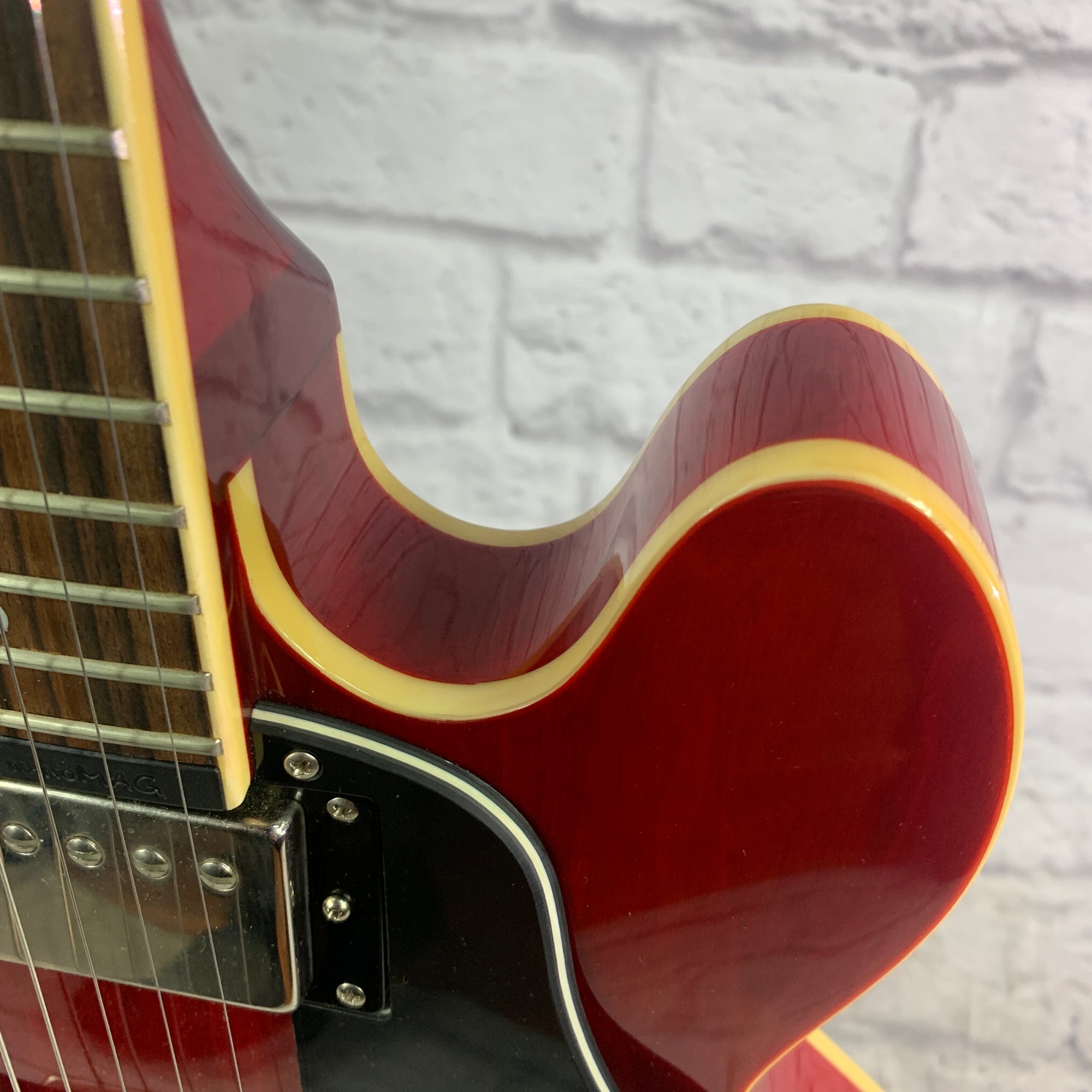 Epiphone Ultra 339 Semi Hollow Electric Guitar RED