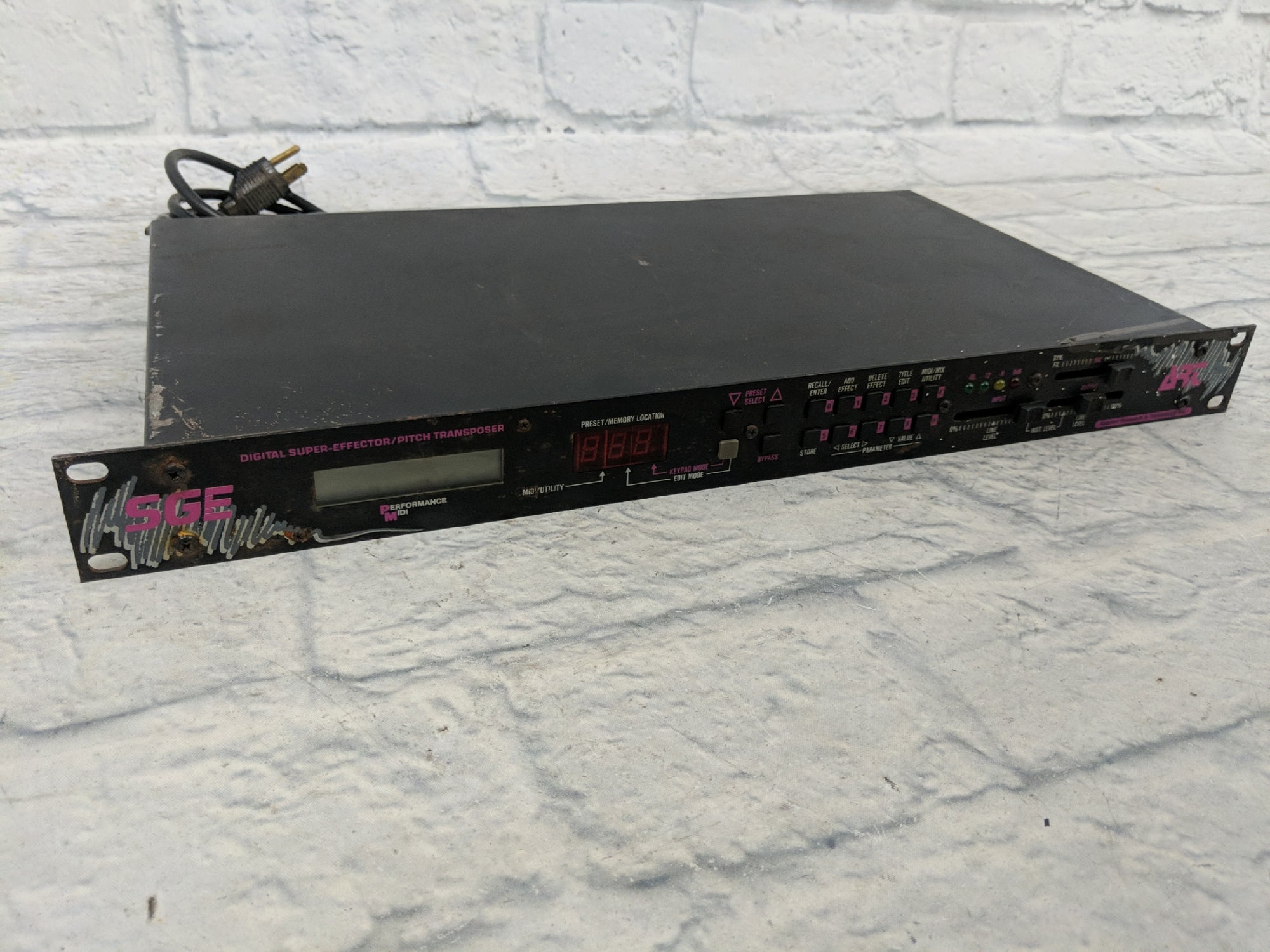 ART SGE Mach I Digital Super-Effector/Pitch Transposer/Sampler