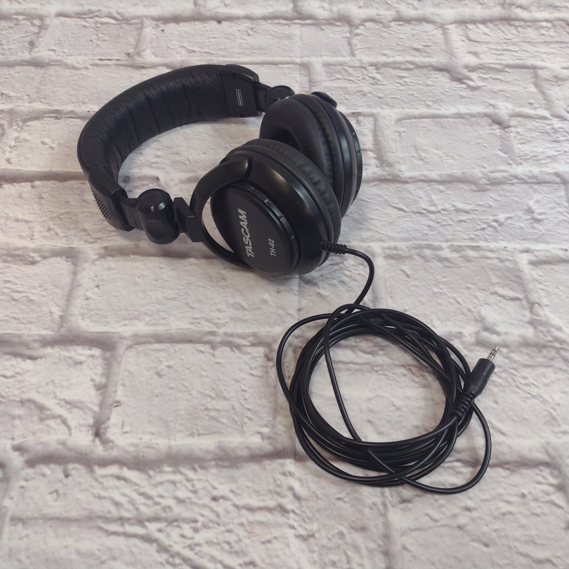 Tascam TH-02 Headphones