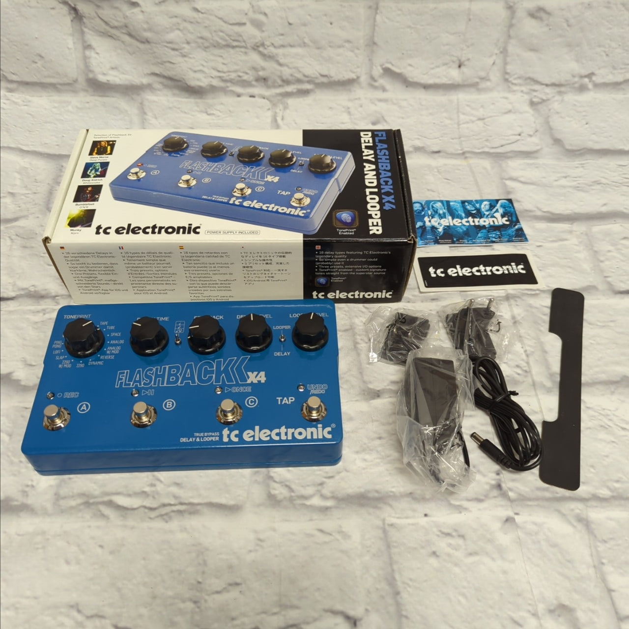TC Electronic Flashback X4 Delay and Looper - Evolution Music