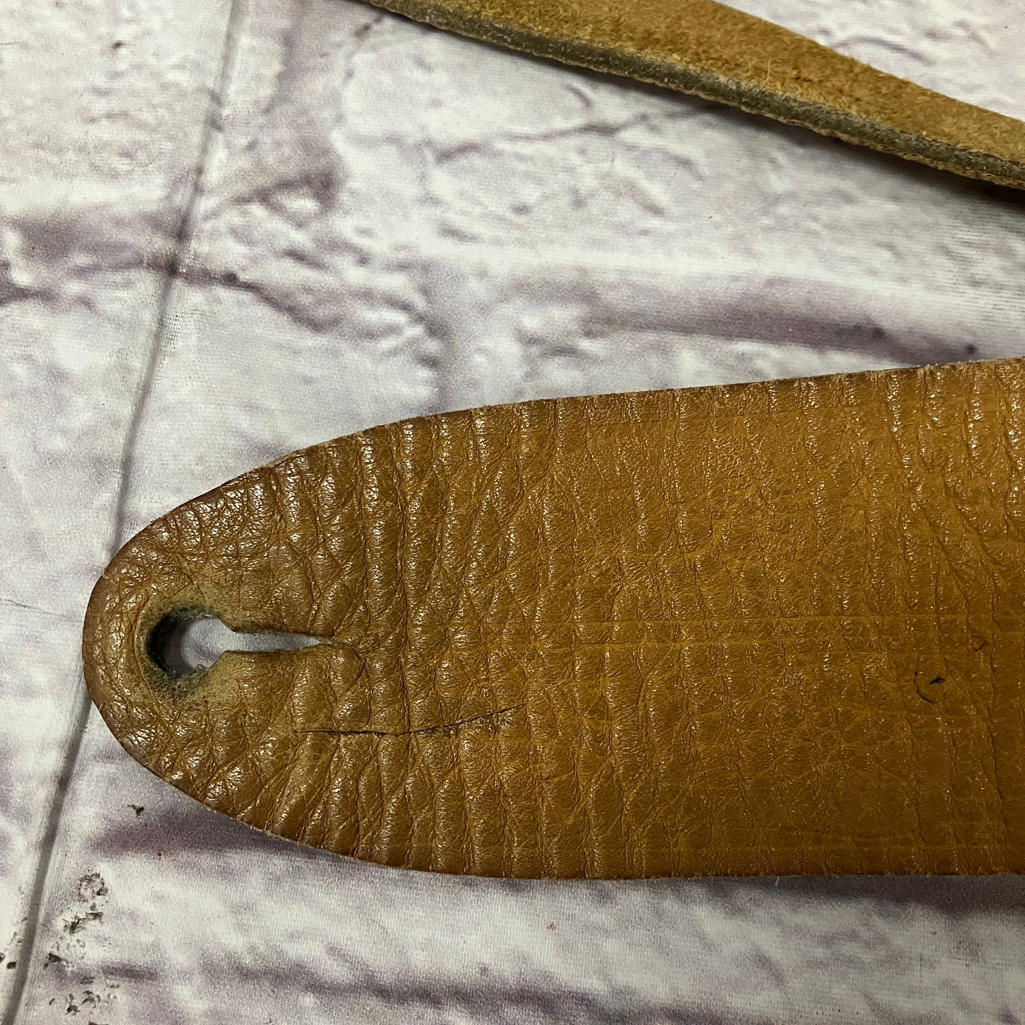 Unknown Leather Bass Guitar Strap