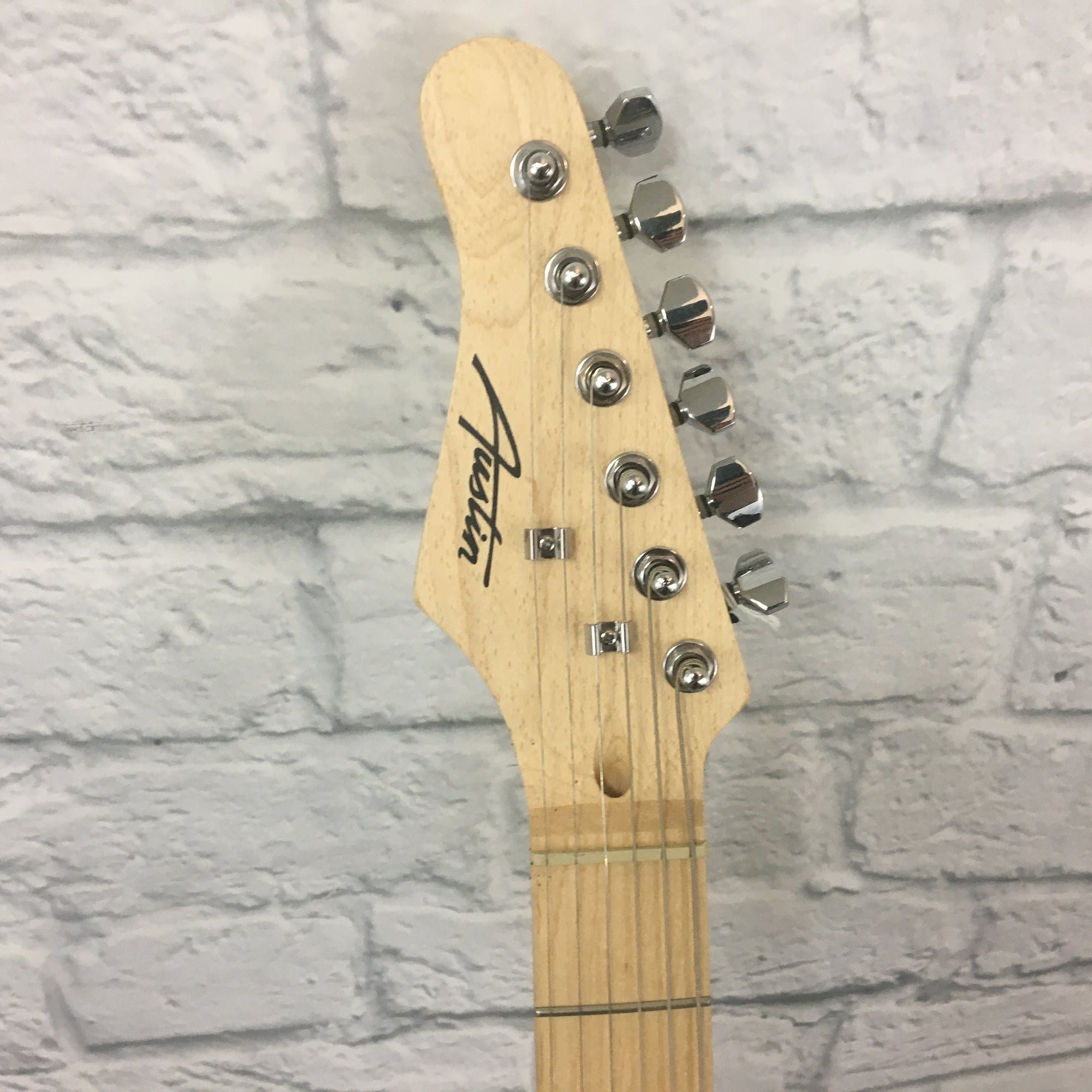 Austin AST100 Lefty Electric Guitar in Black