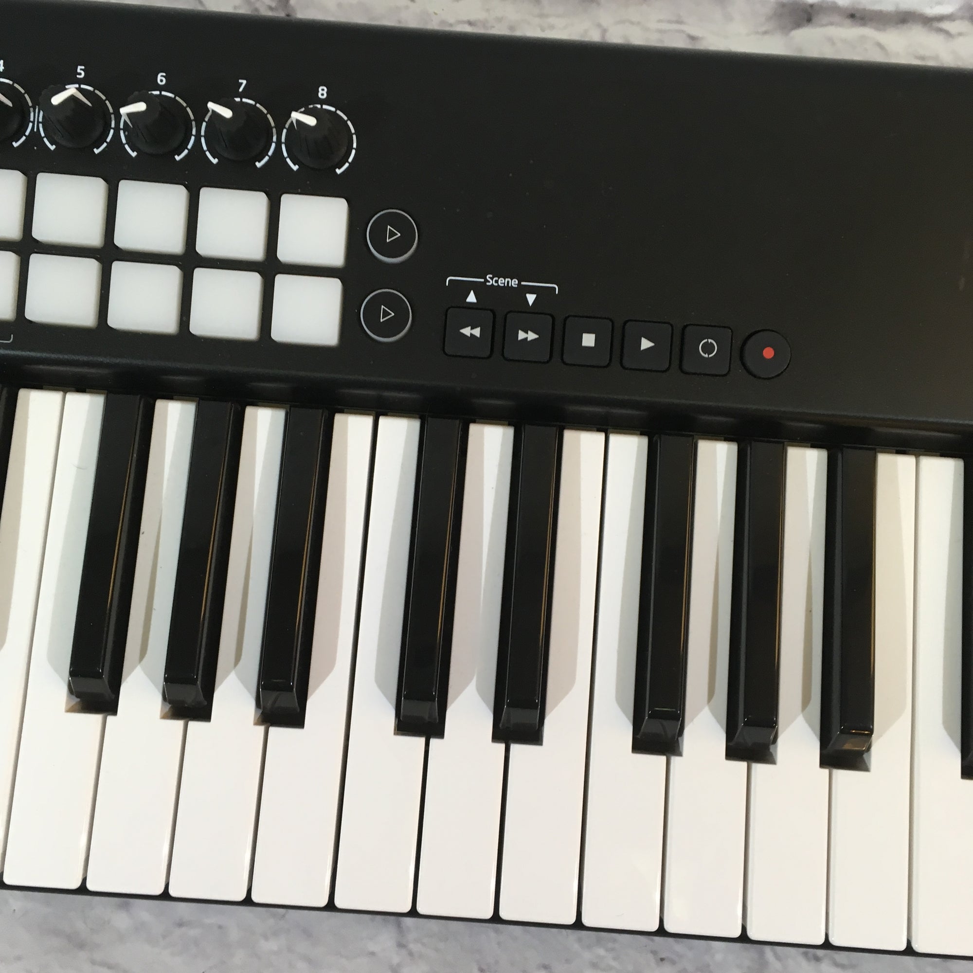 Novation Launchkey 61 Controller