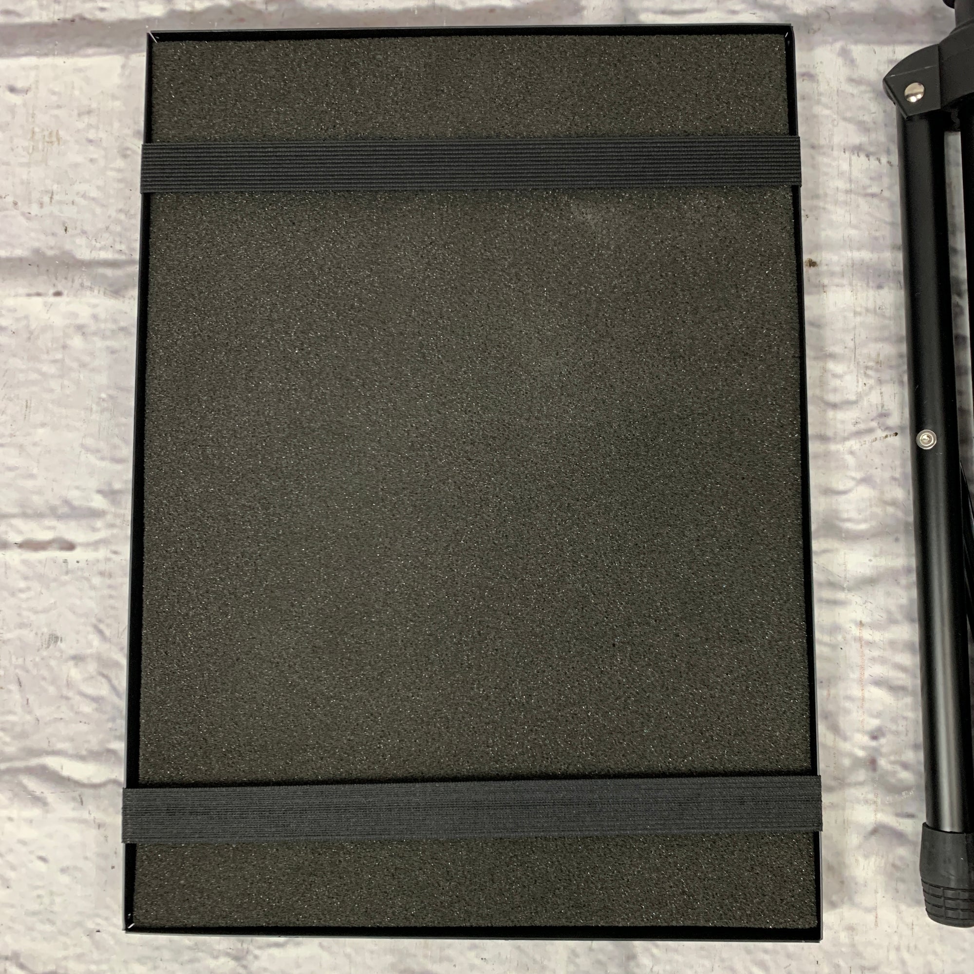 Folding Platform Stand