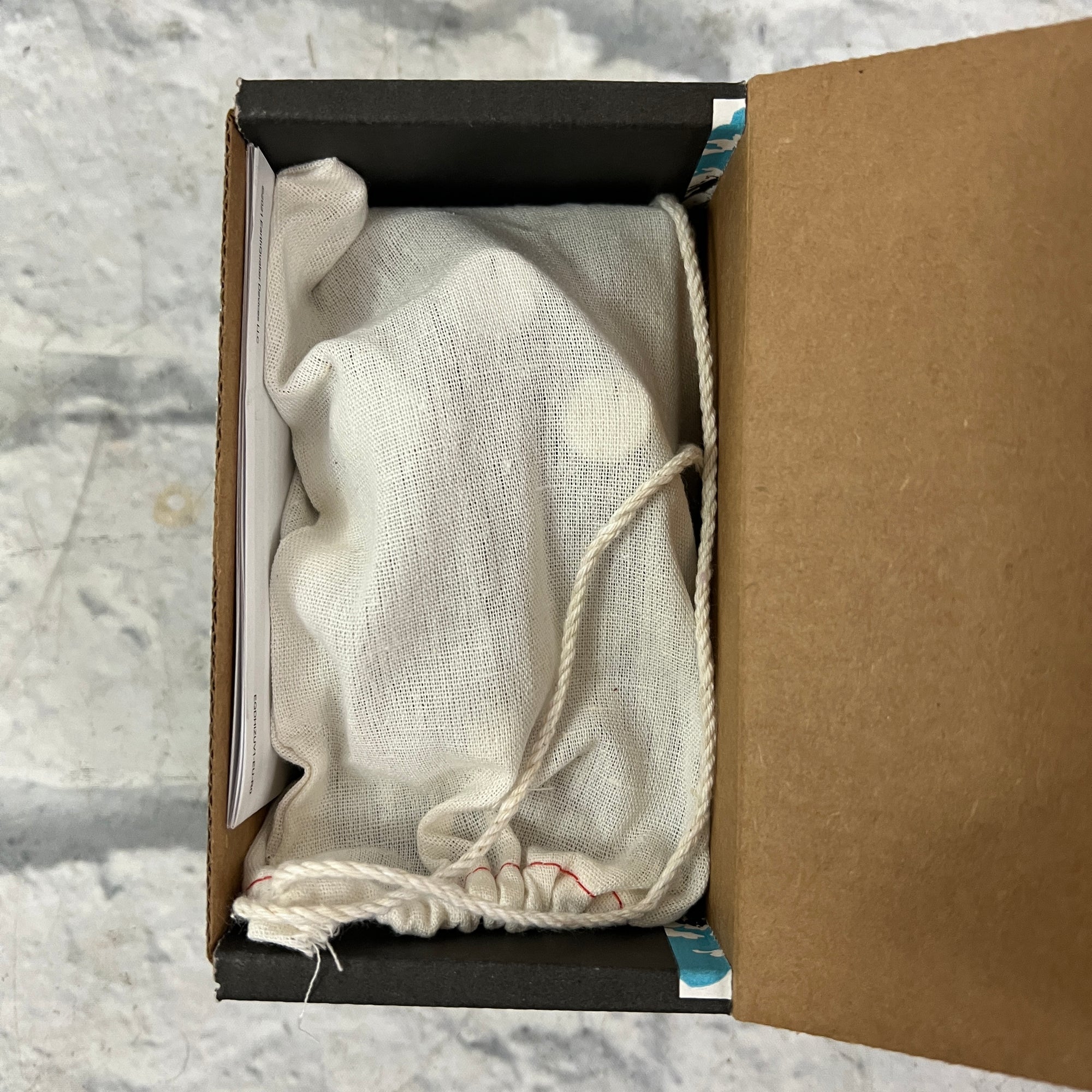EarthQuaker Devices Hizumitas Fuzz Sustainar Pedal