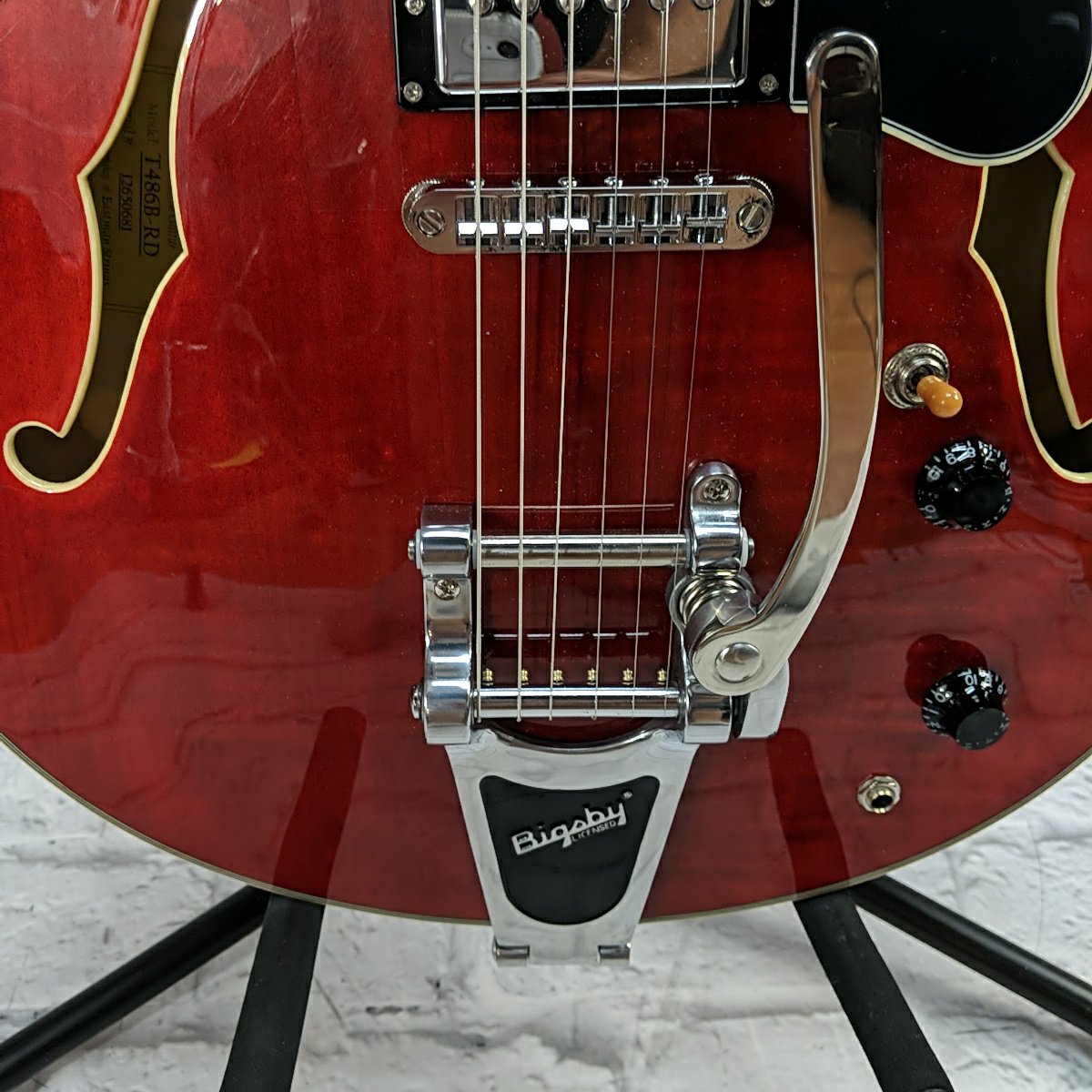 Eastman T486B-RD Hollow Body Thinline with Case Hollow Body Electric Guitar