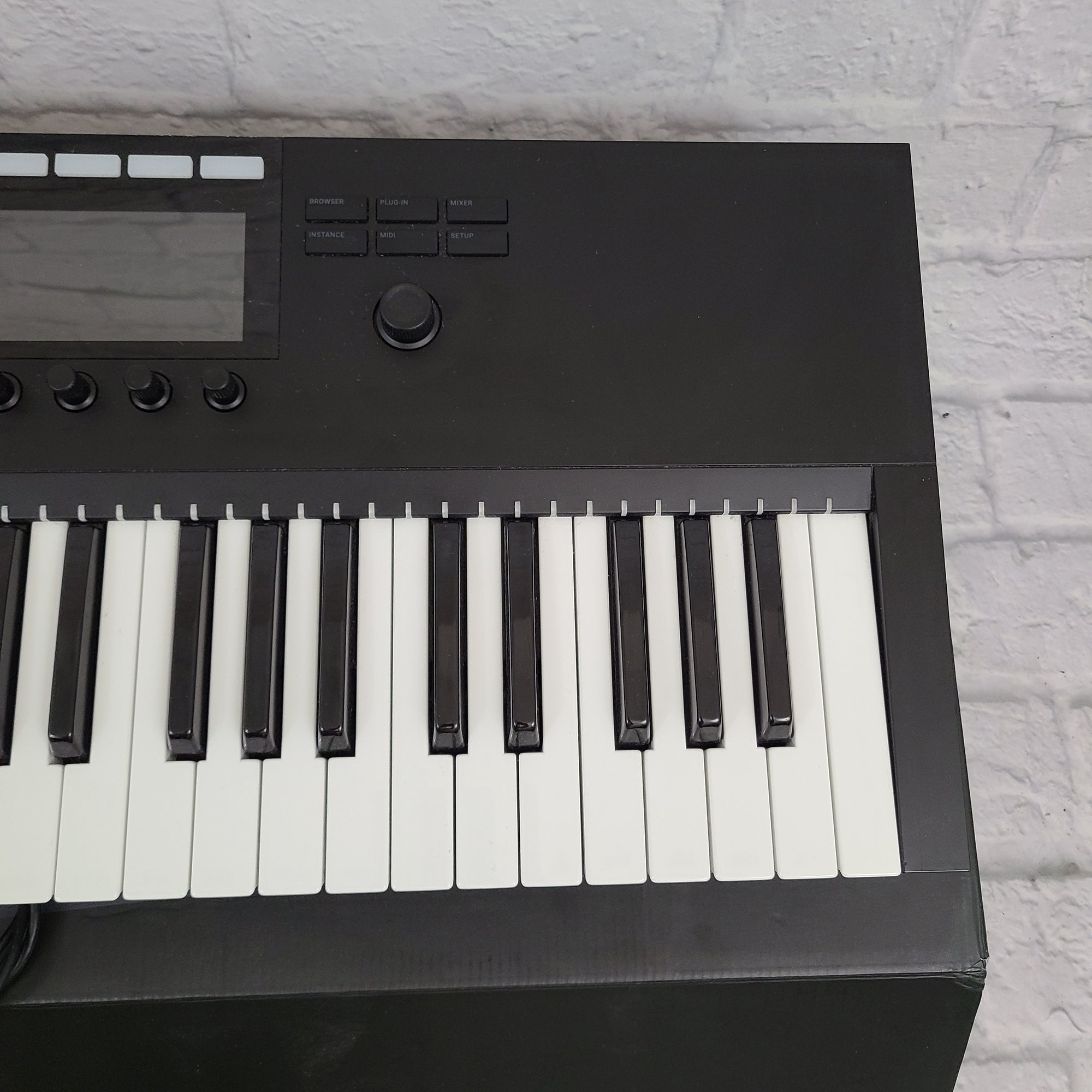 Komplete Kontrol S49 Midi Keyboard