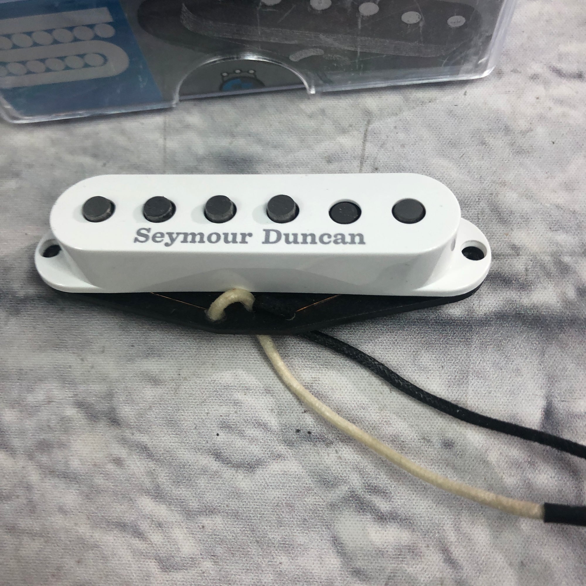 Amazon.com: Seymour Duncan SSL-1 Vintage Staggered Pole
