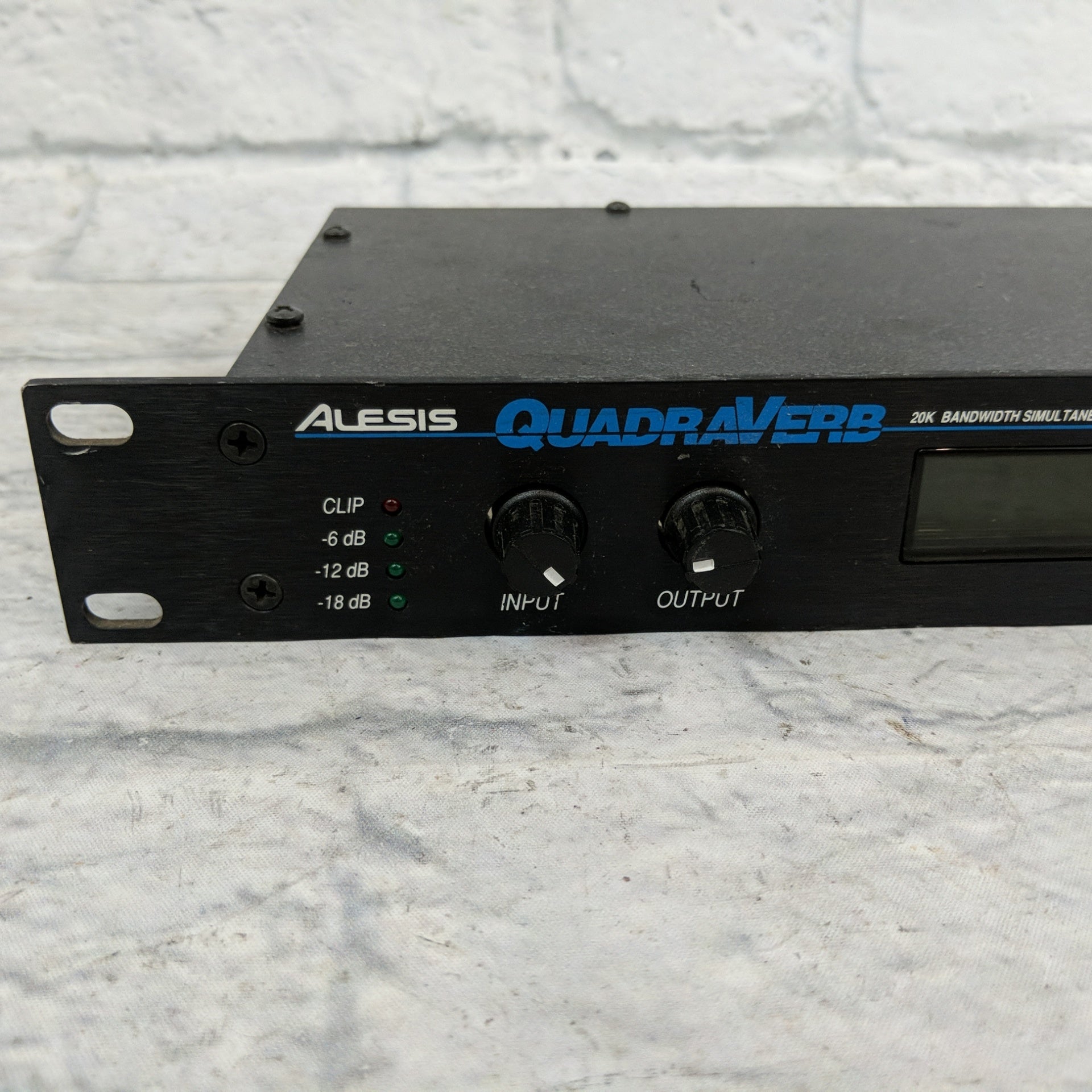Alesis Quadraverb 20k Bandwidth Simultaneous Digital Rack Effects Processor