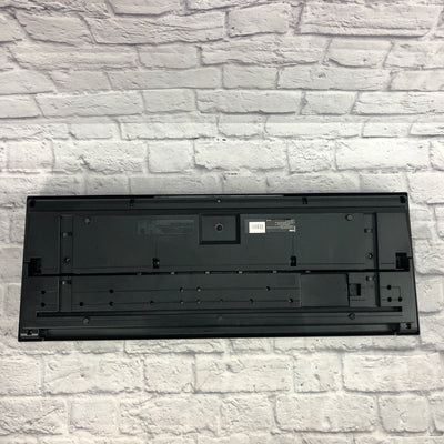 Yamaha YPT-210 61 Key Keyboard with Power Supply