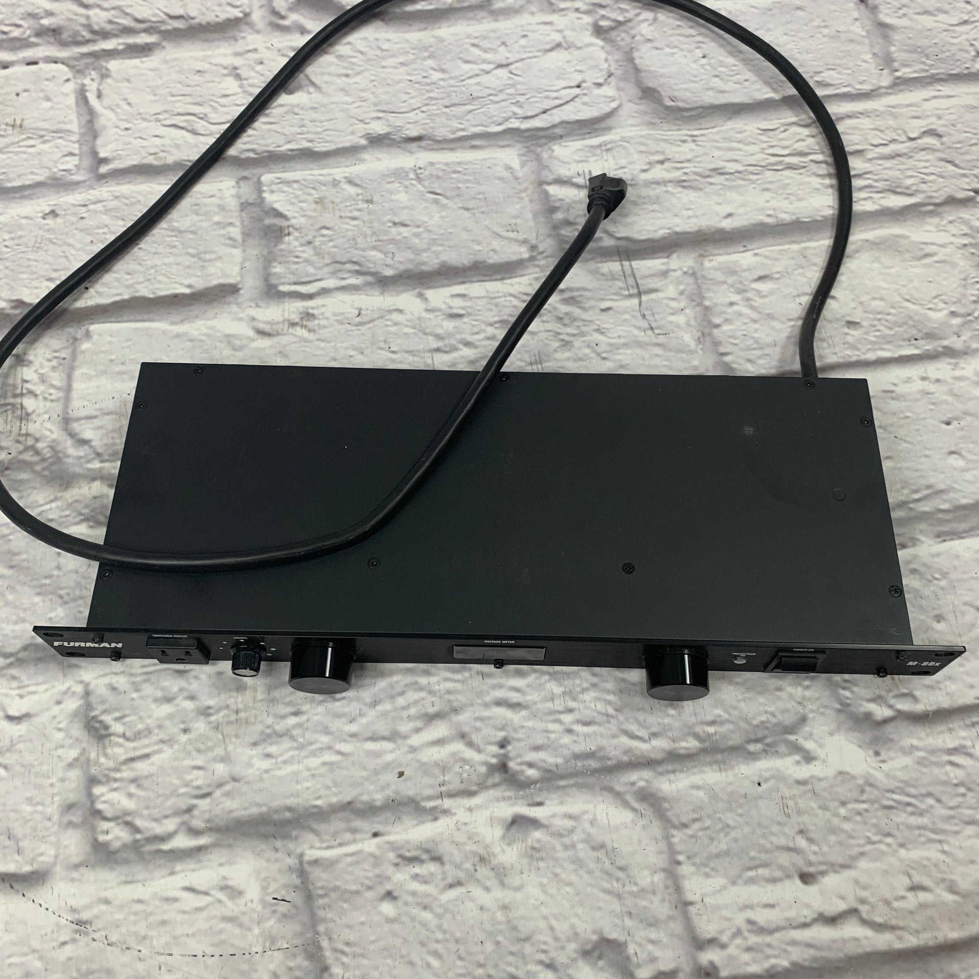 Furman M 8DX Power Conditioner