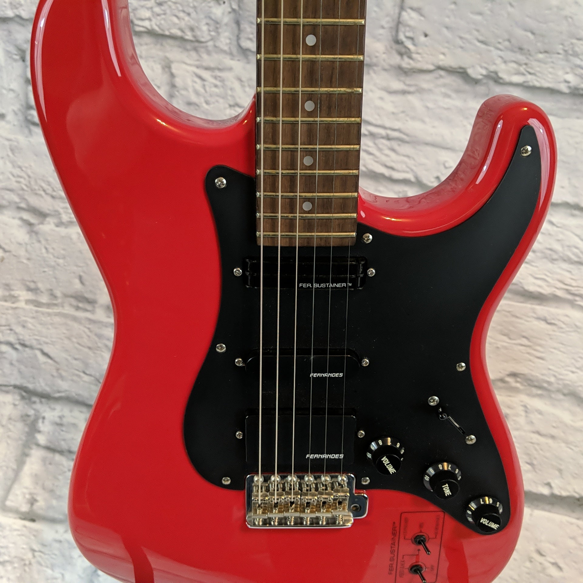Fernandes LE 2FS Sustainer Strat 1990s MIJ - Rare NOS w/Hardshell
