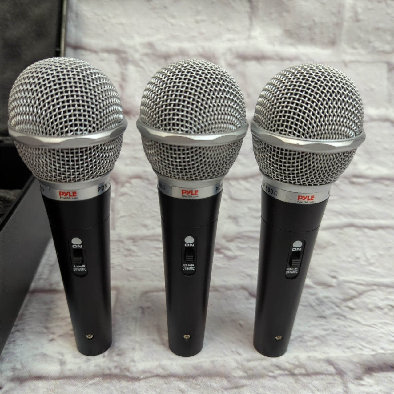 Pyle Pro PDMICKT34 3-Piece Handheld Microphone Set with Case