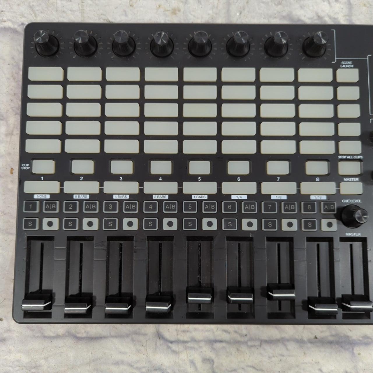 AKAI APC40 MK2 動作未確認 akai apc40 mk2（Akai Professional APC40 mkII [MIDI Map]）