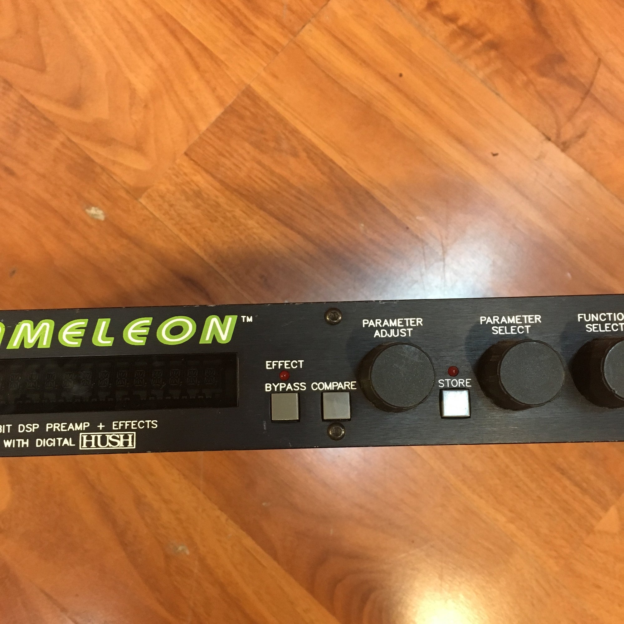 ROCKTRON CHAMELEON2000　1Uエフェクタ Rocktron chameleon - YouTube