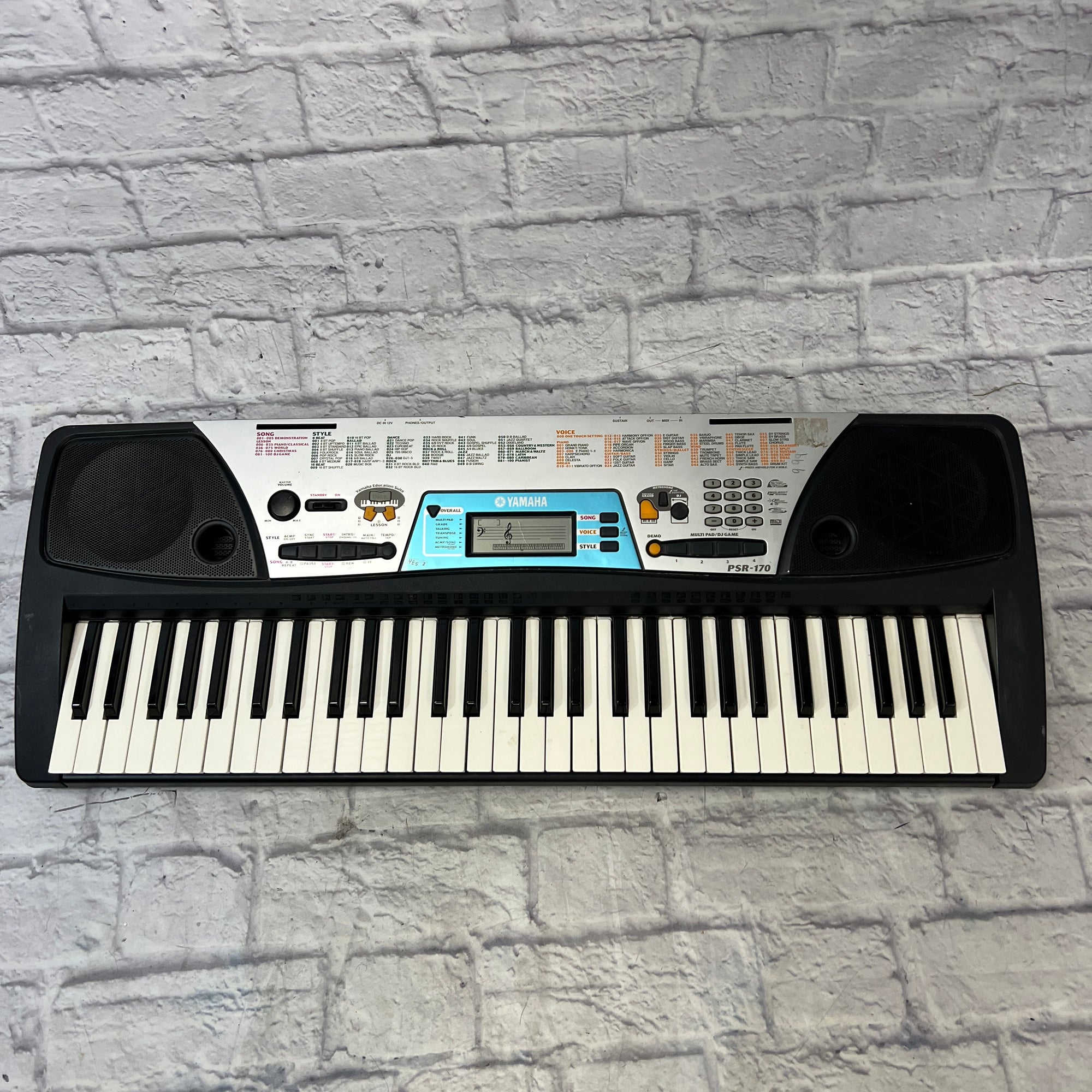 Yamaha PSR-170 61-Key Electronic Keyboard with Power Supply