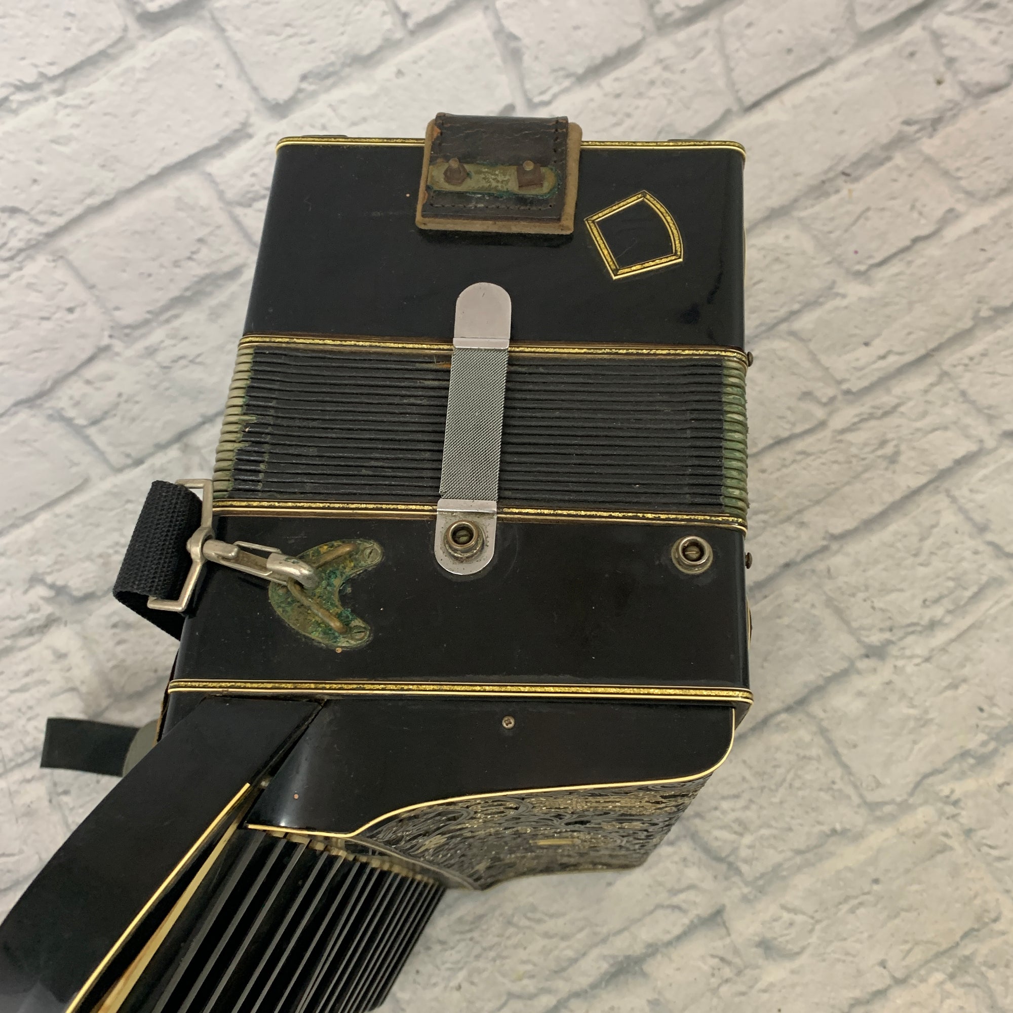 Soprani Inc. Damonte Model Accordion Accordion AS IS